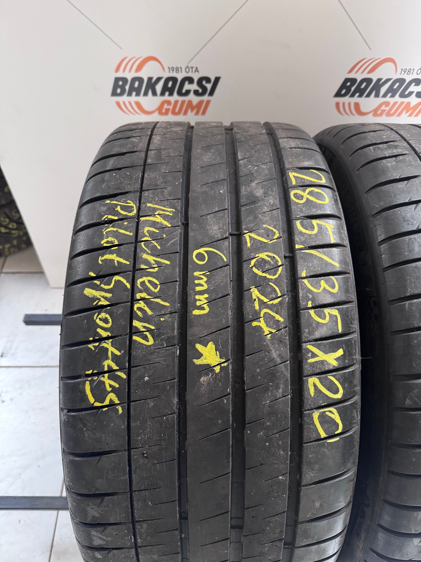 285/35R20 Michelin nyári gumi