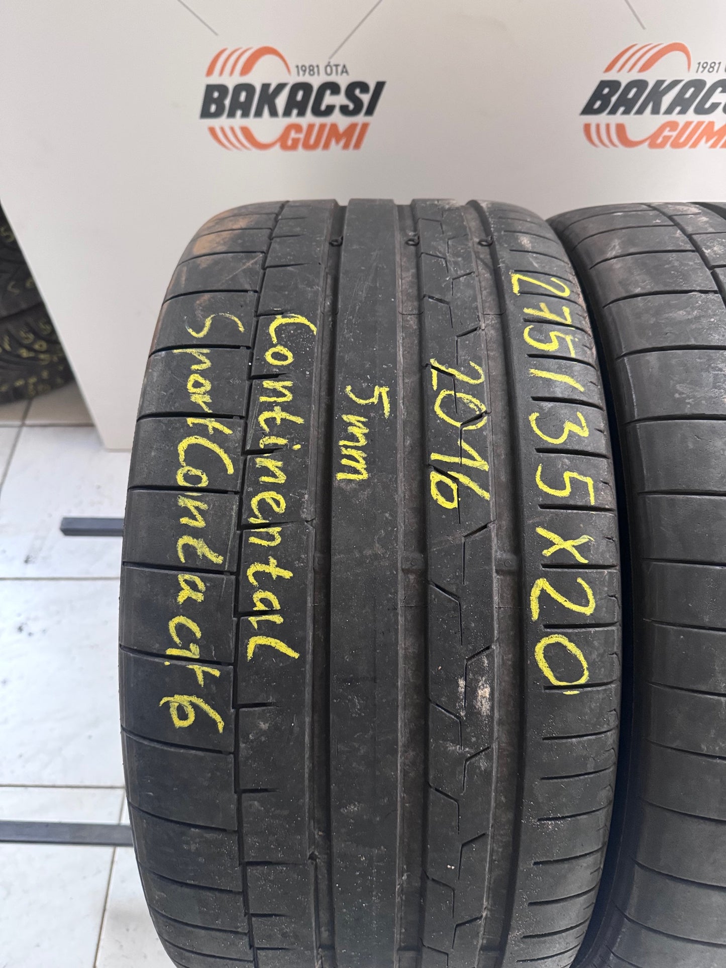 275/35R20 Continental nyári gumi eladó