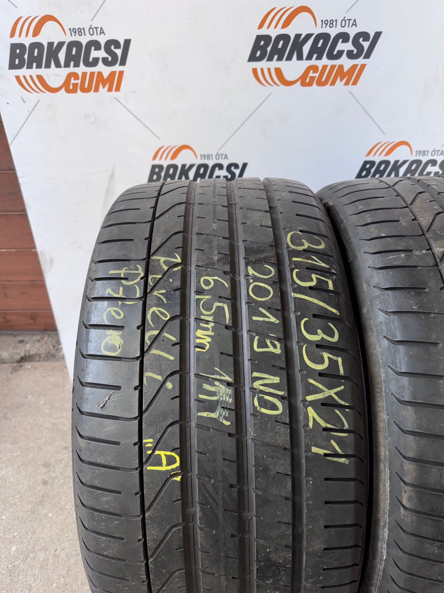 315/35R21 Pirelli nyári gumi eladó "A"