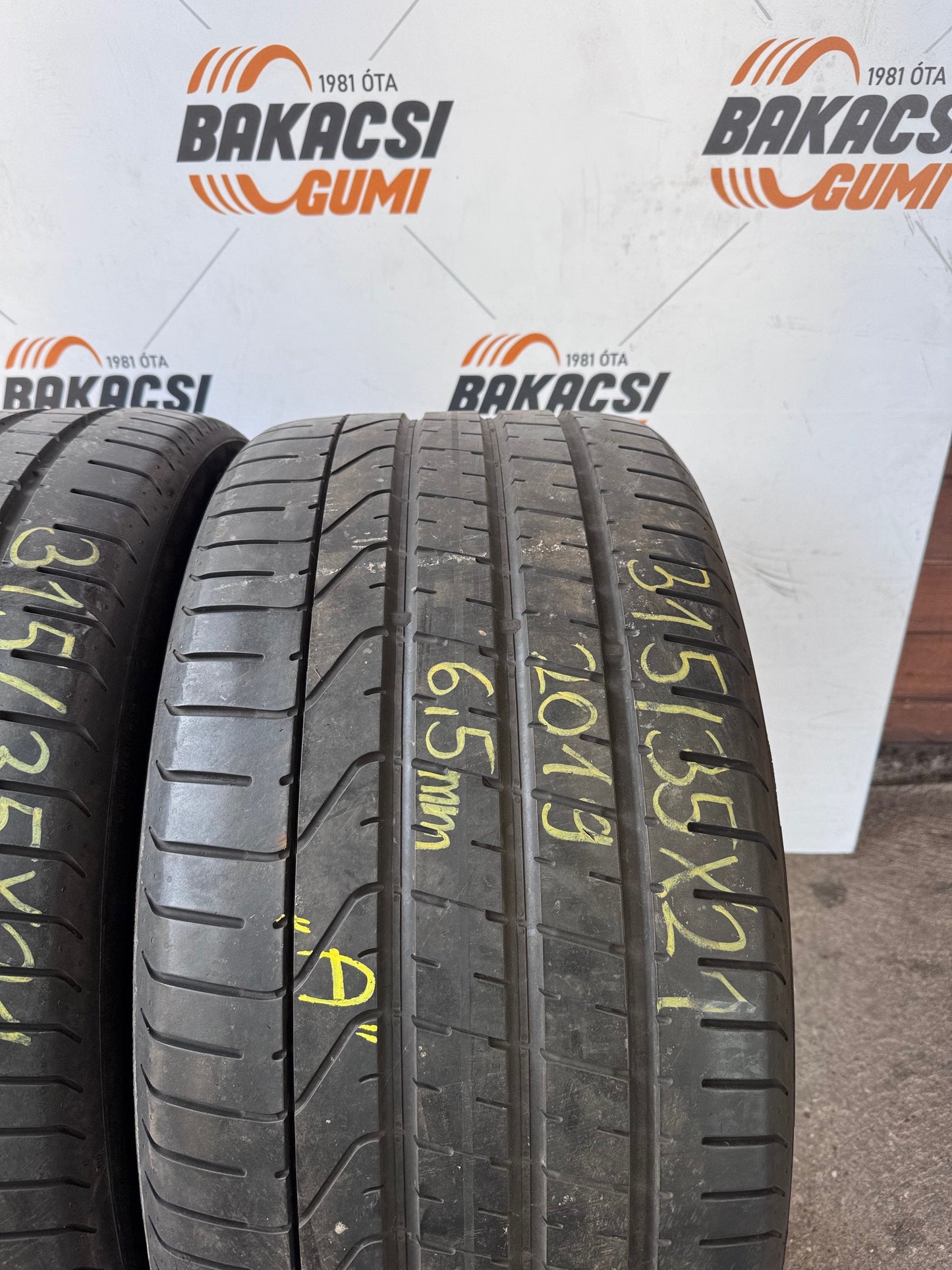 315/35R21 Pirelli nyári gumi eladó "A"
