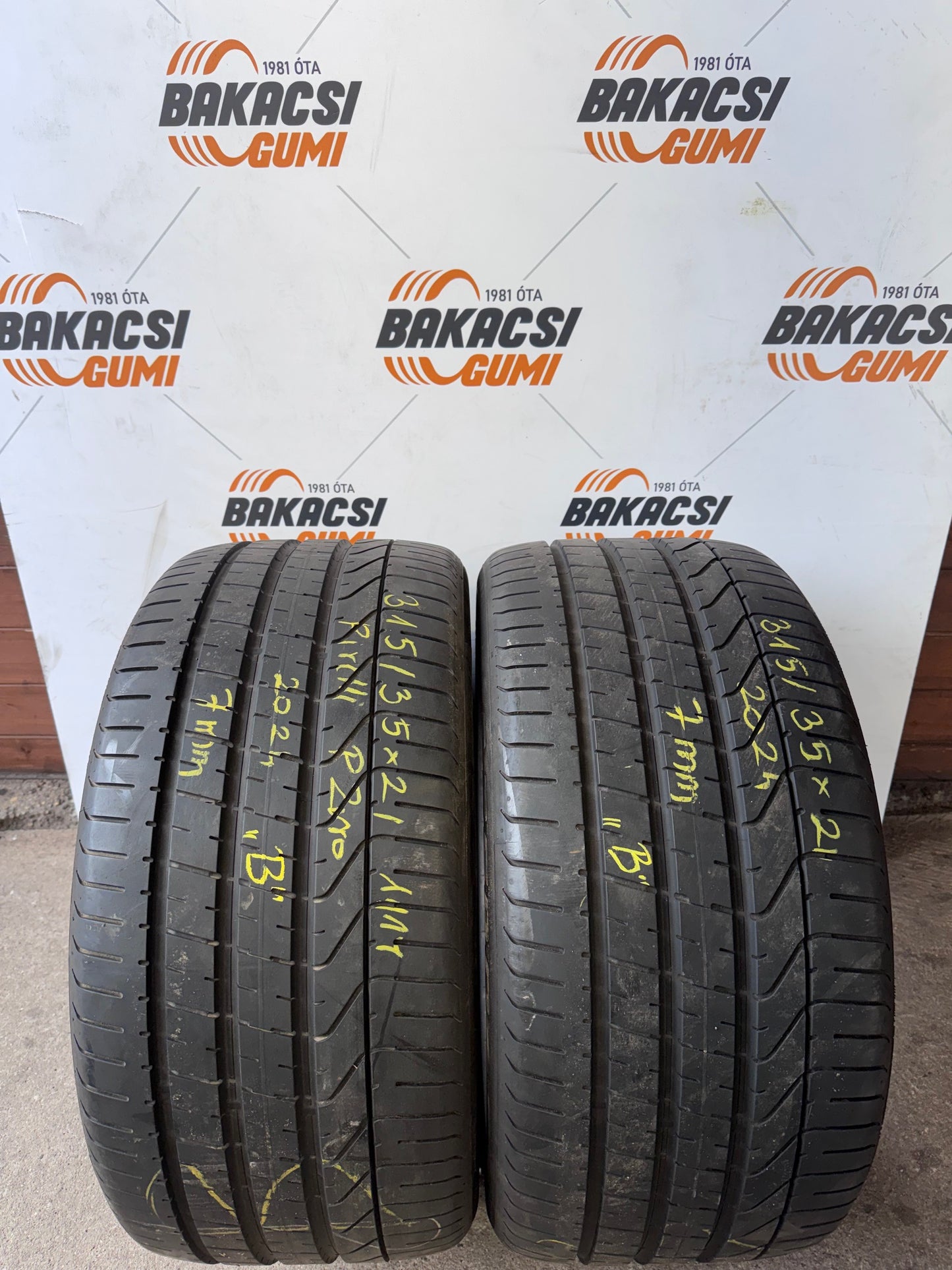 315/35R21 Pirelli nyári gumi eladó "B"
