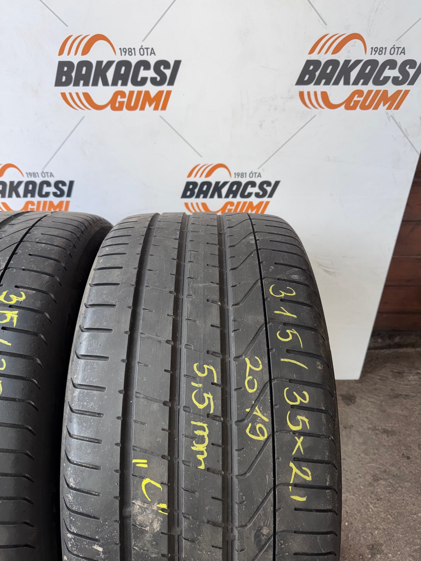 315/35R21 Pirelli nyári gumi eladó "C"