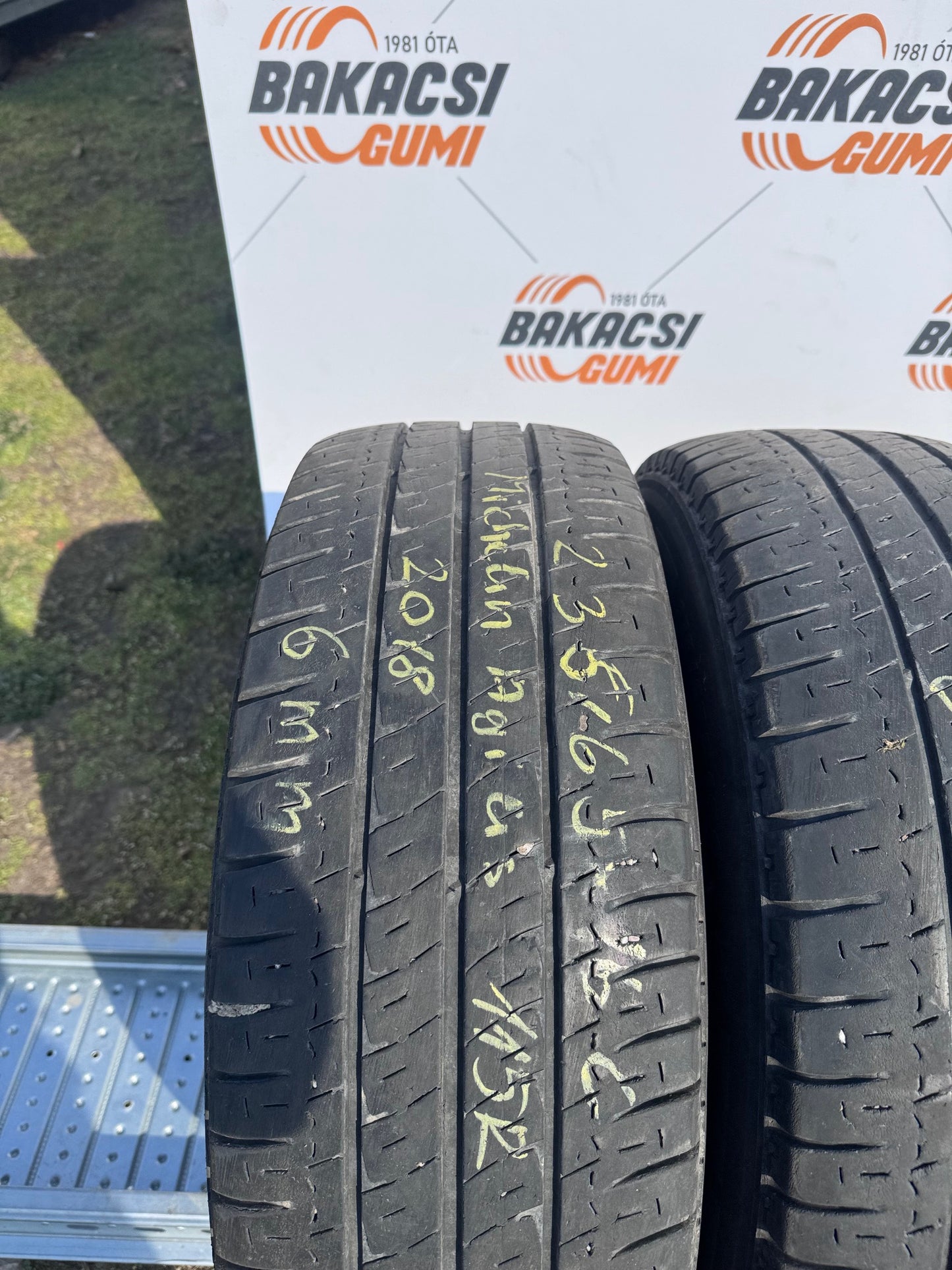 235/65R16C Michelin nyári gumi eladó