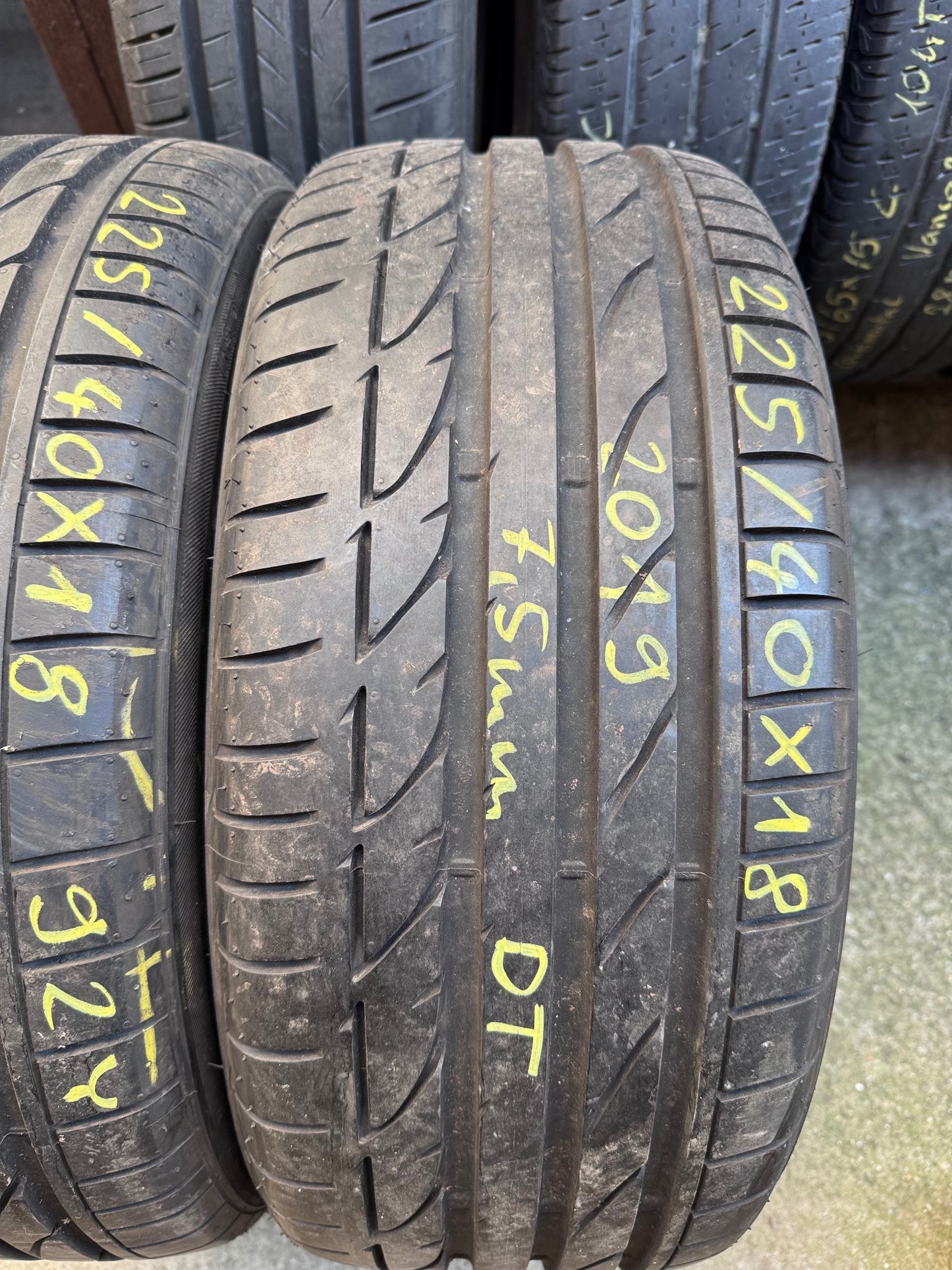 225/40R18 Bridgestone nyári gumi eladó