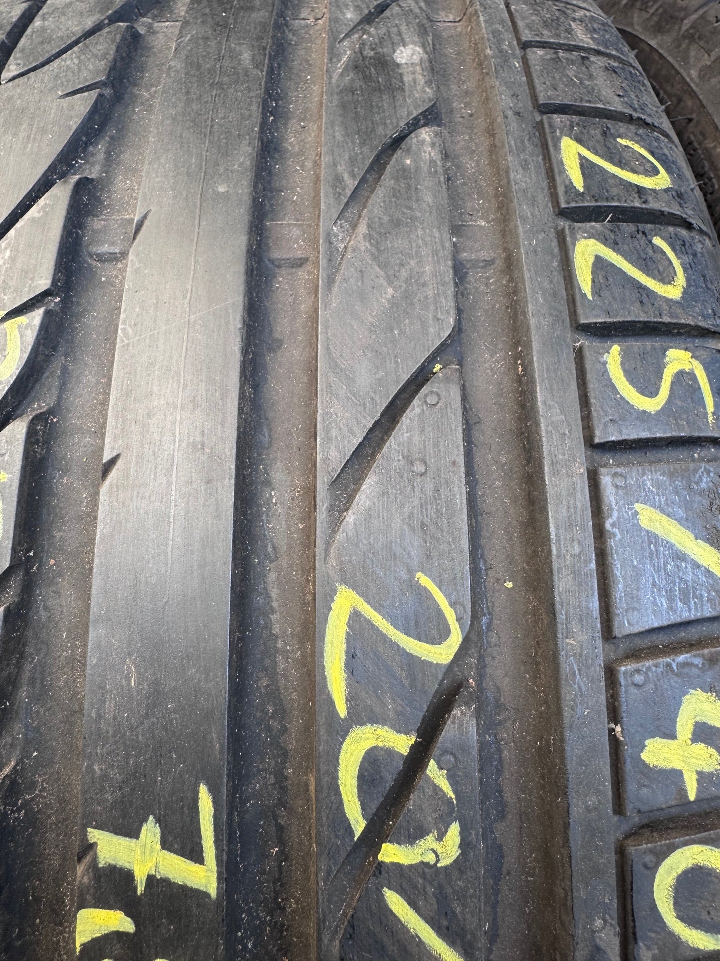 225/40R18 Bridgestone nyári gumi eladó