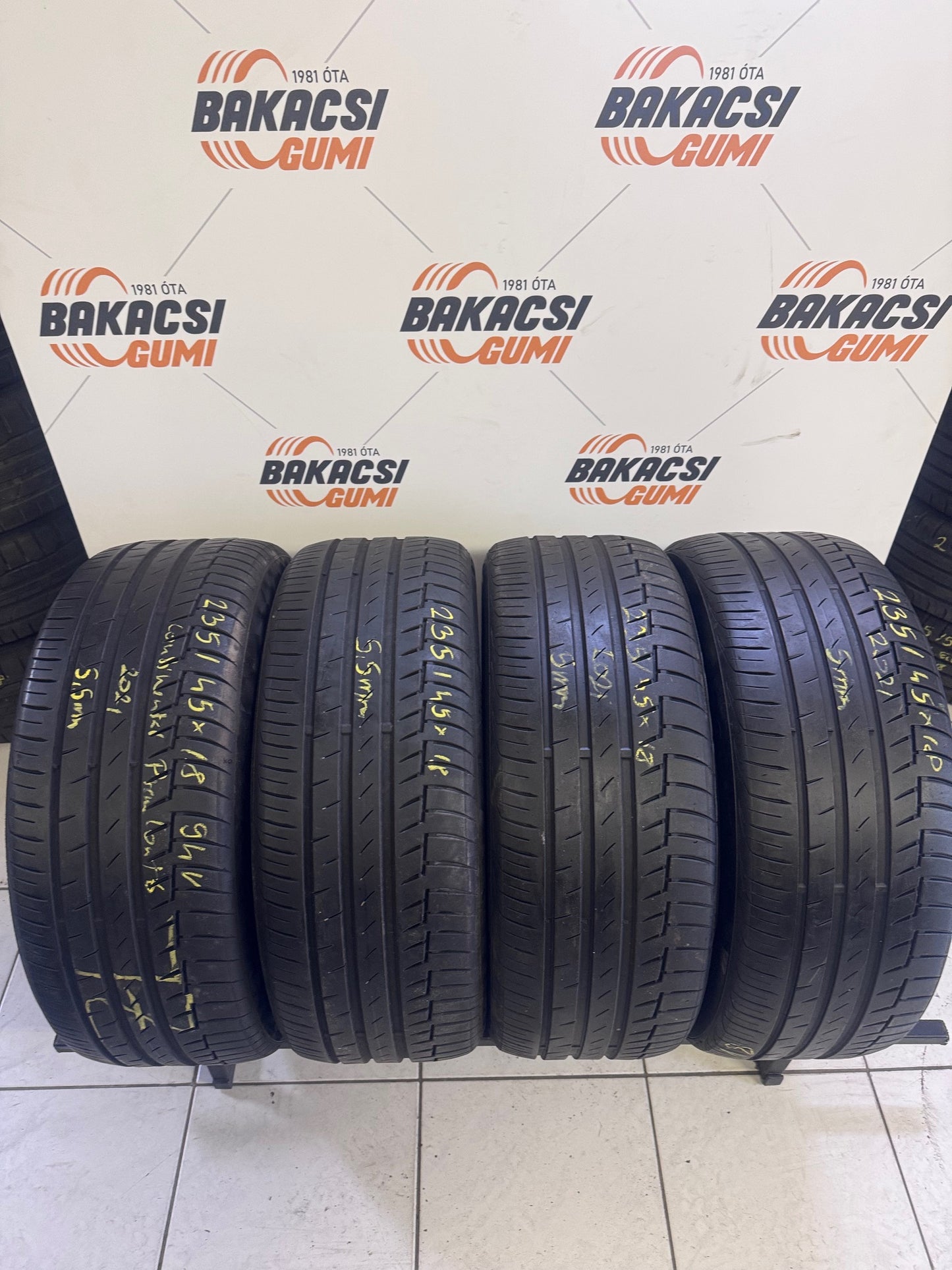 235/45R18 Continental nyári gumi