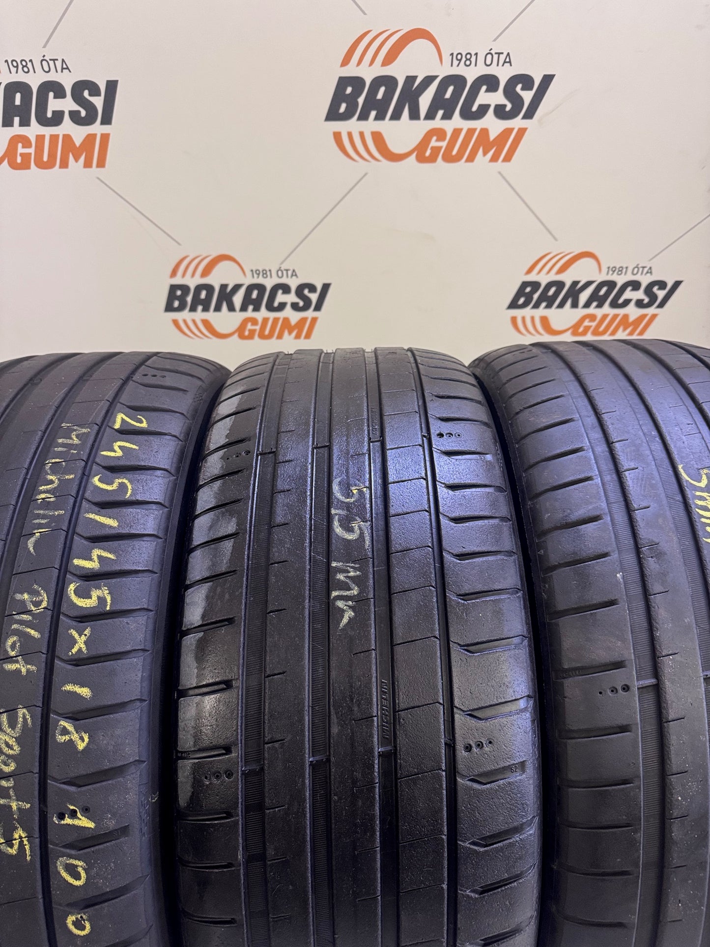 245/45R18 Michelin nyári gumi eladó
