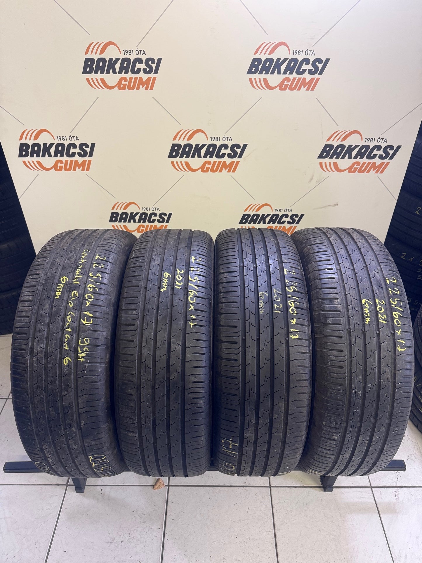 225/60R17 Continental nyári gumi eladó