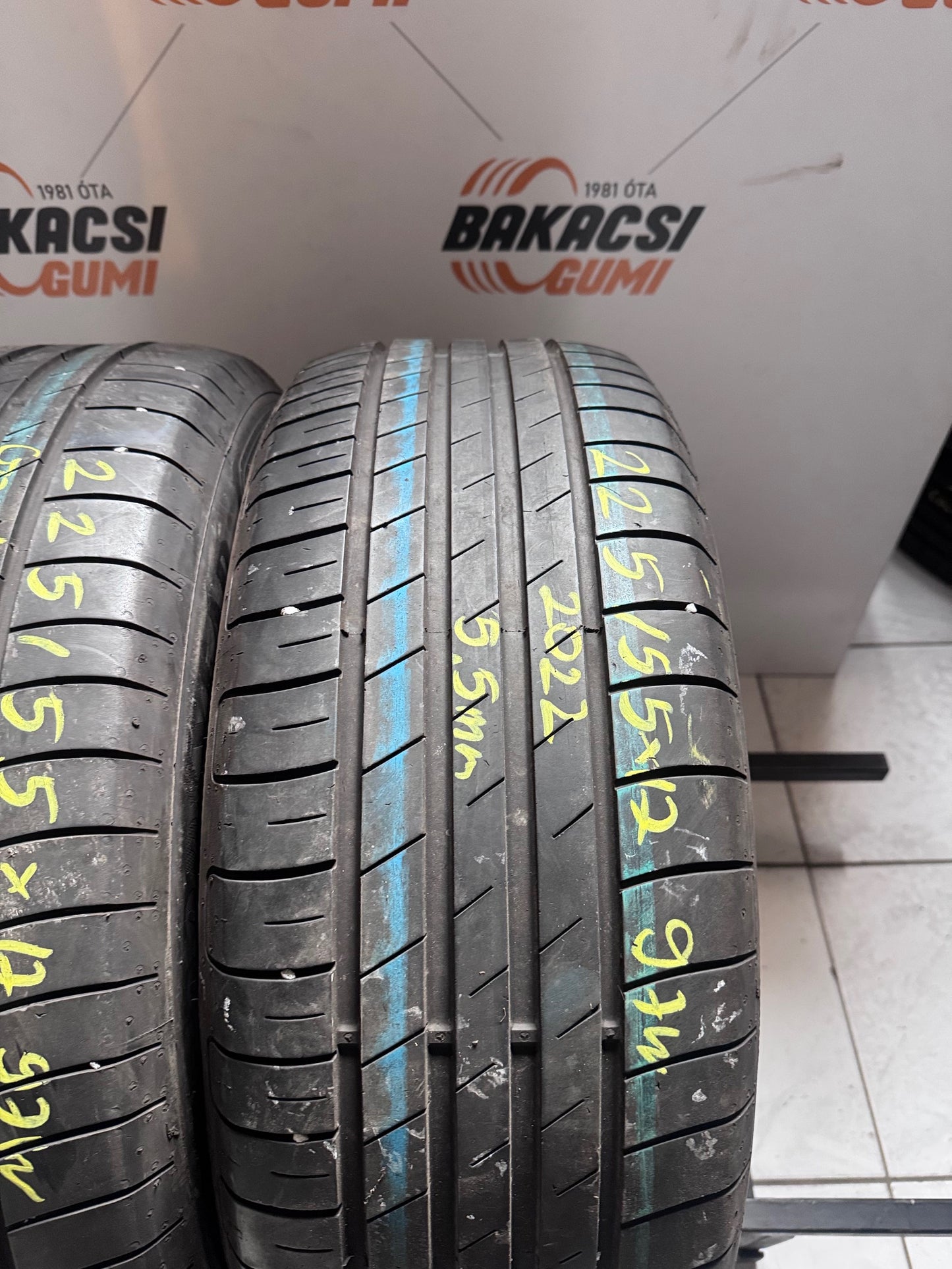 225/55R17 Goodyear nyári gumi eladó