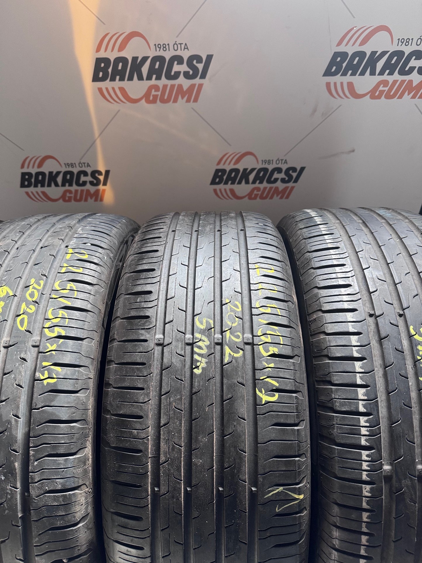 225/55R17 Continental nyári gumi eladó