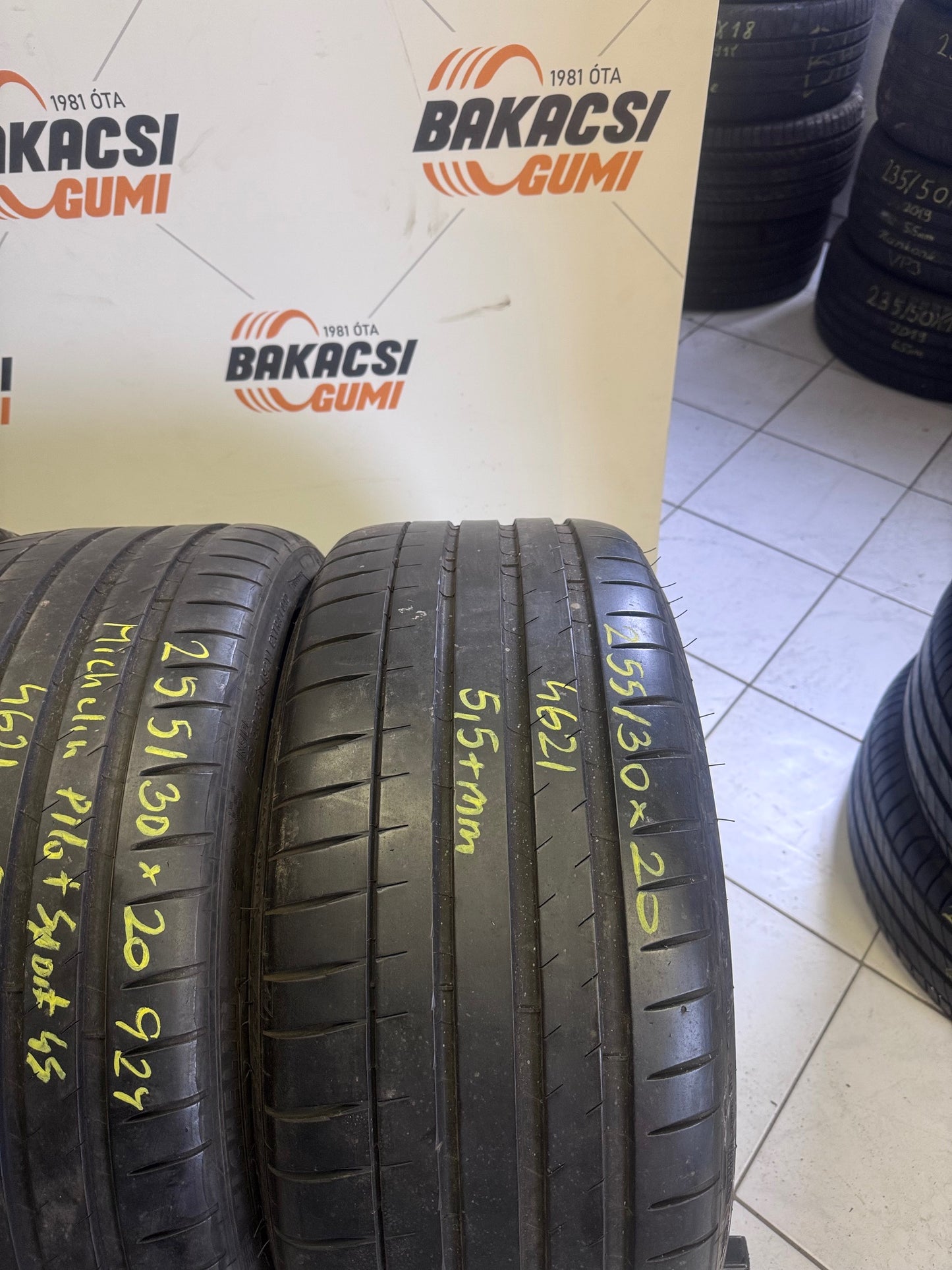 225/35R20 és 255/30R20 Michelin nyári gumi szett