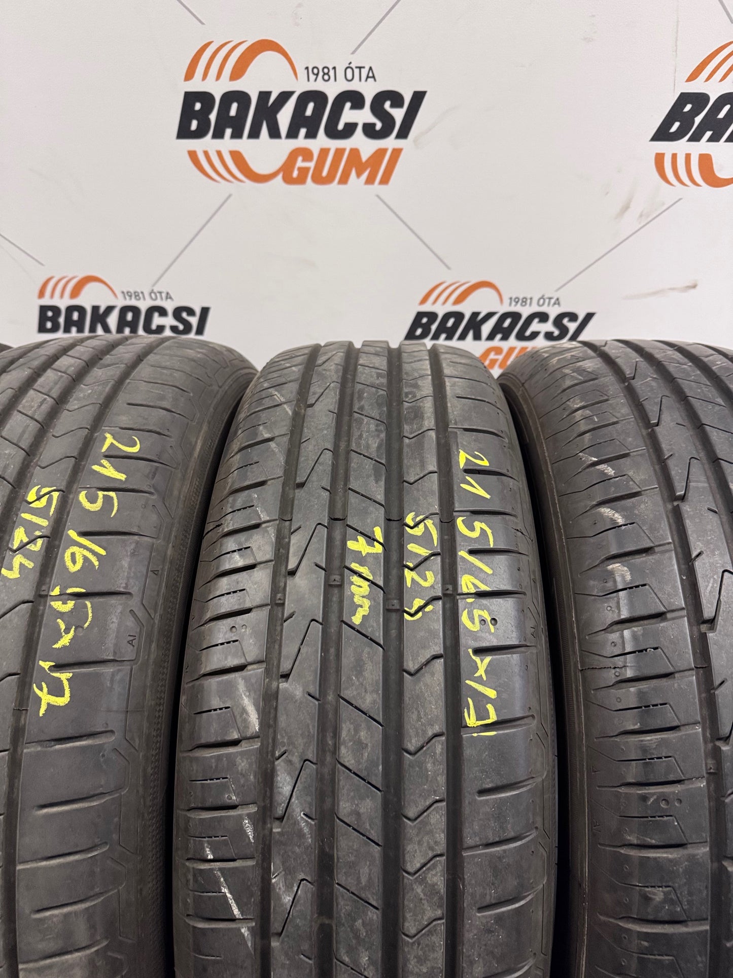 215/65R17 Hankook nyári gumi