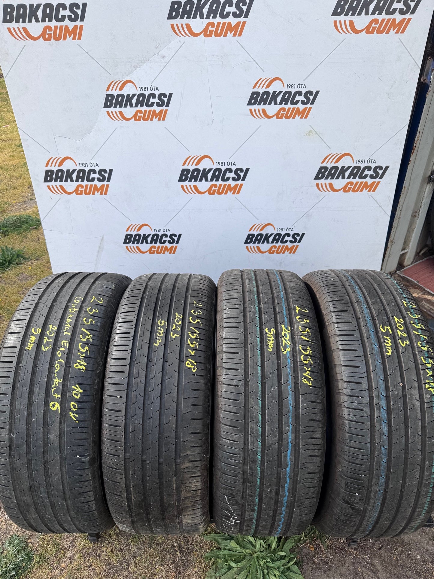 235/55R18 Continental nyári gumi eladó