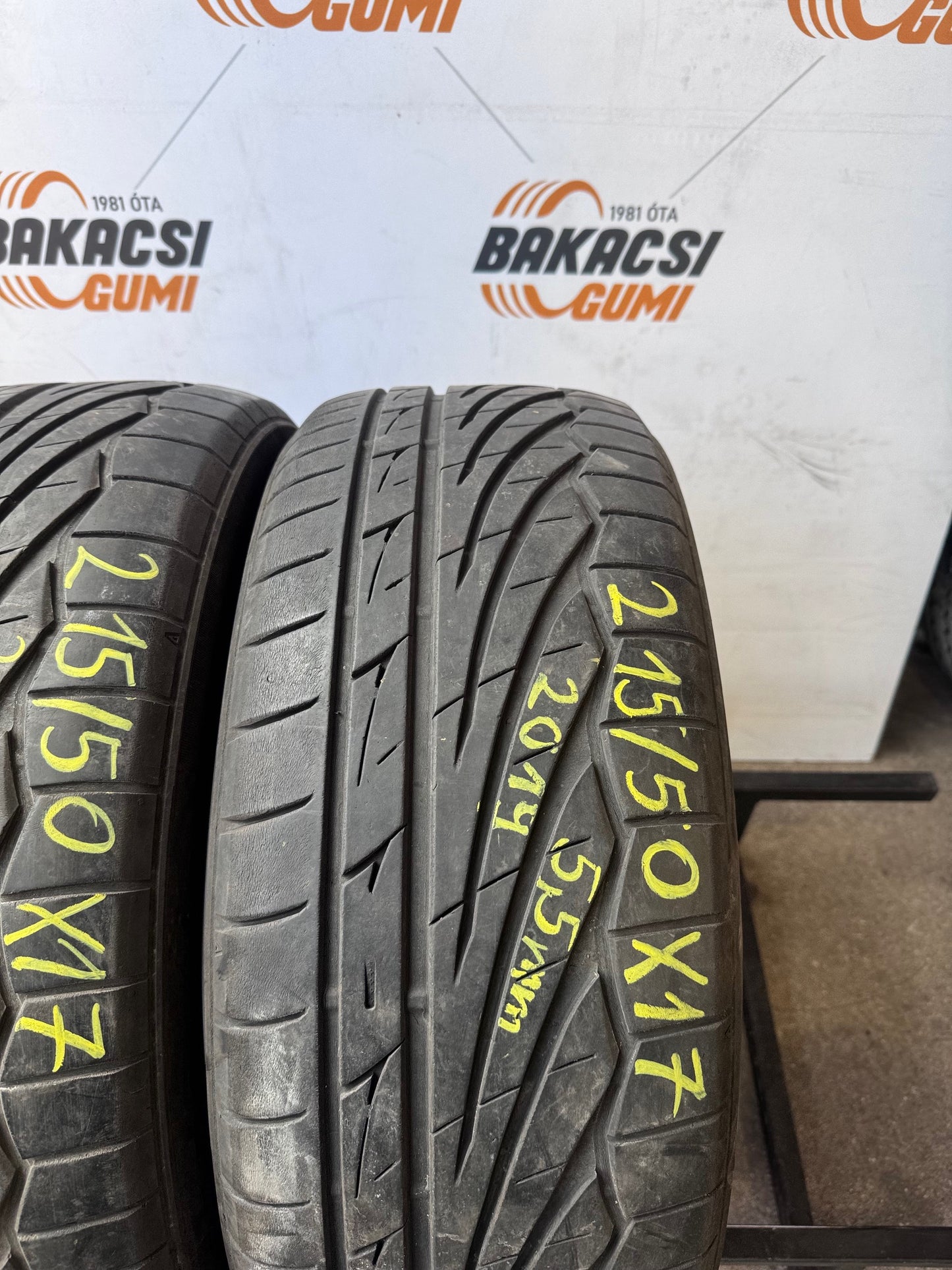 215/50R17 Toyo nyári gumi eladó
