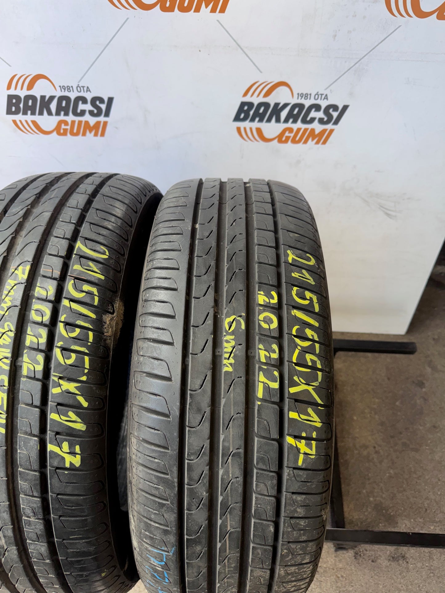 215/55R17 Pirelli nyári gumi eladó