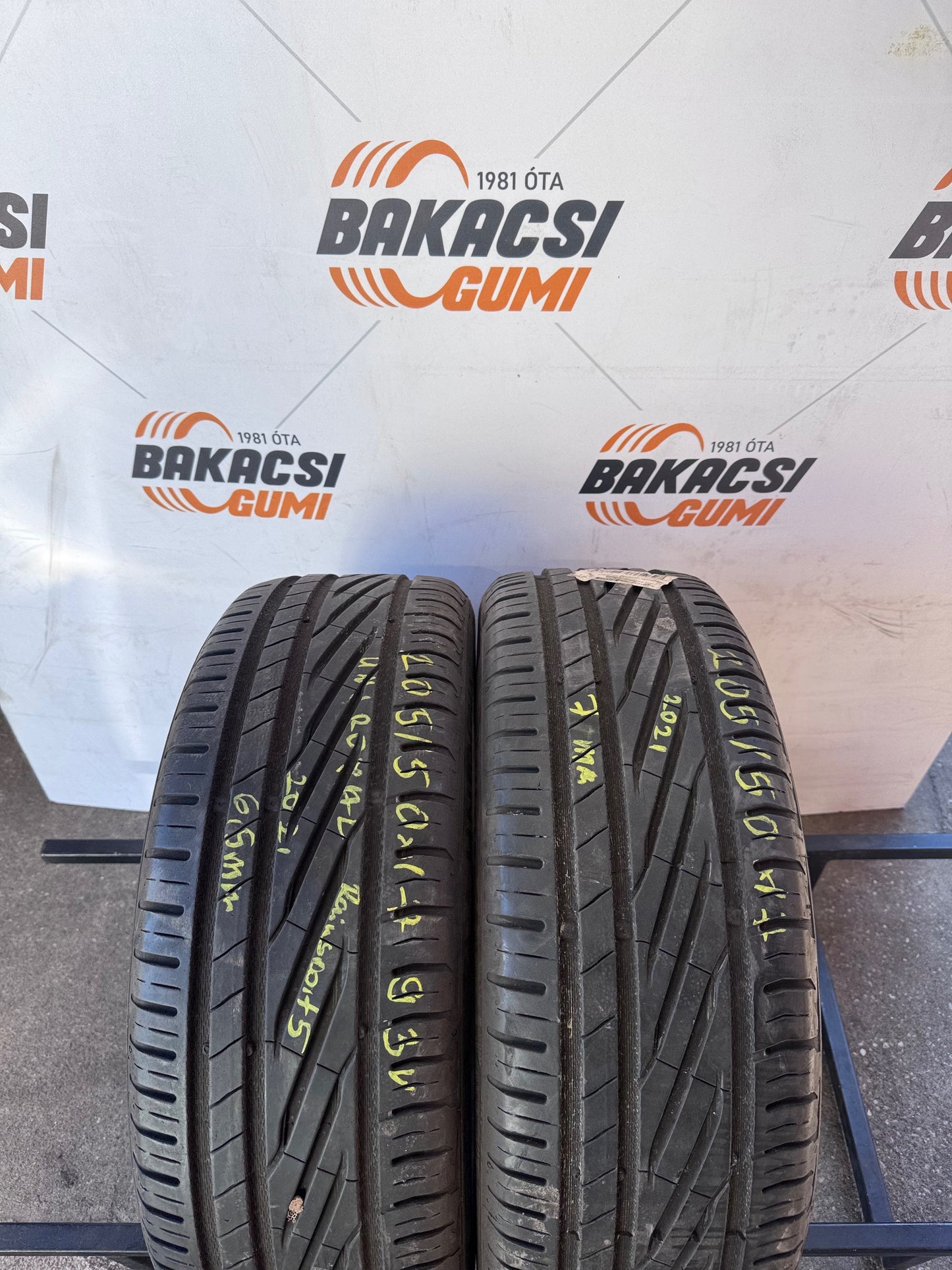 205/50R17 Uniroyal nyári gumi eladó
