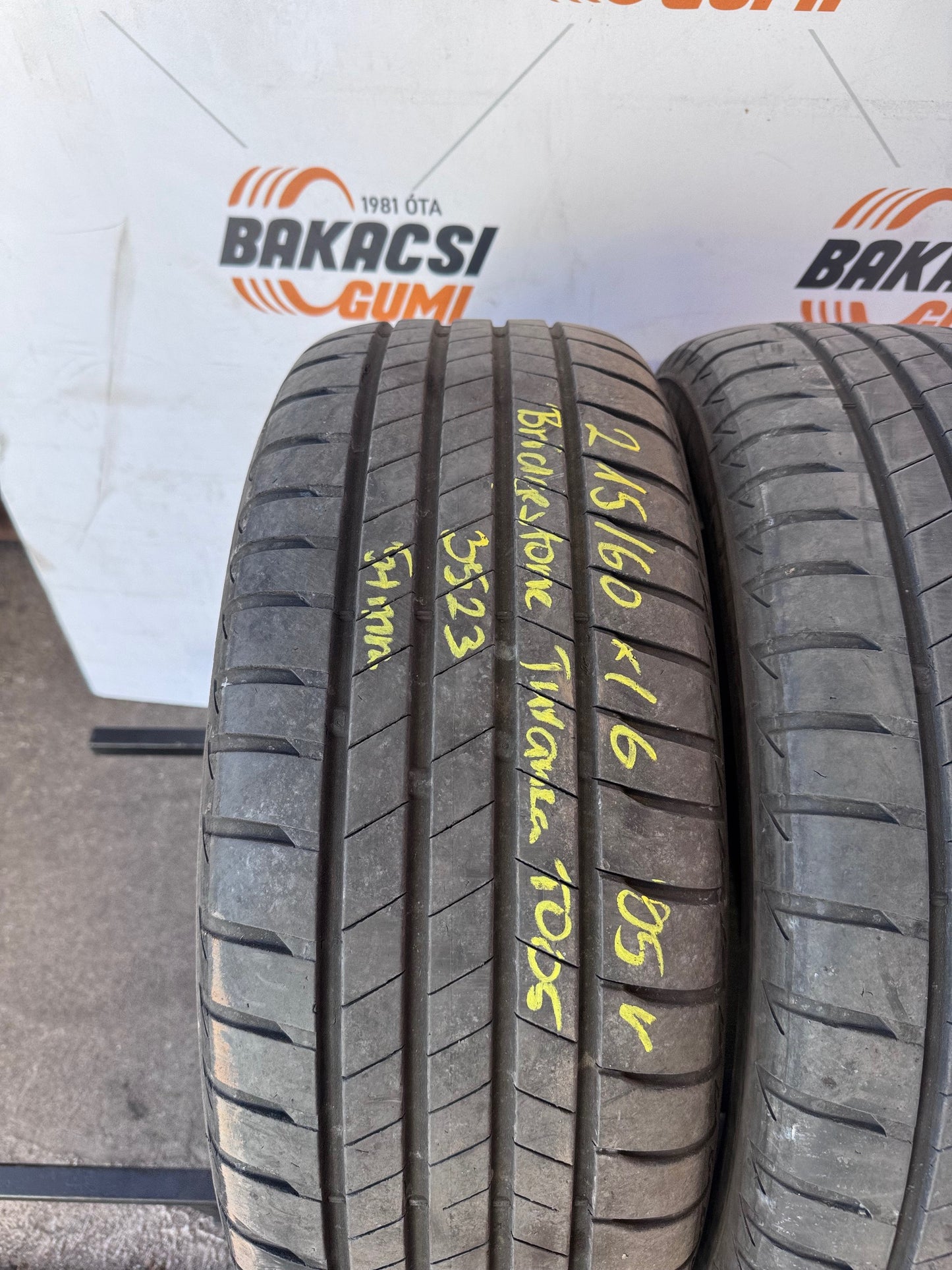 215/60R16 Bridgestone nyári gumi eladó