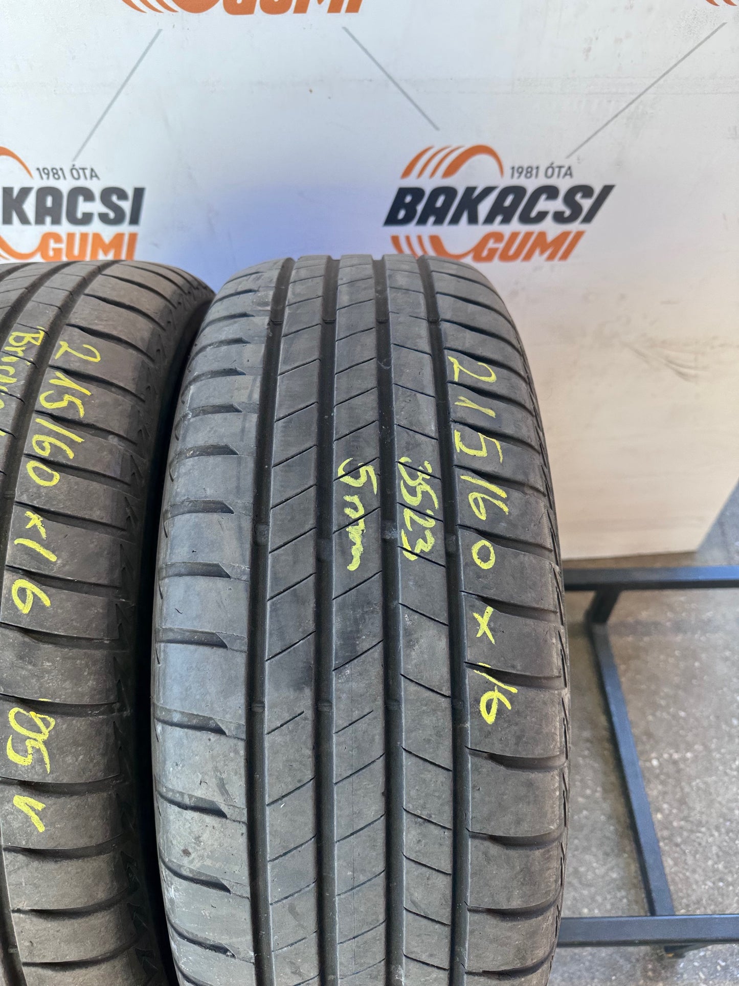 215/60R16 Bridgestone nyári gumi eladó