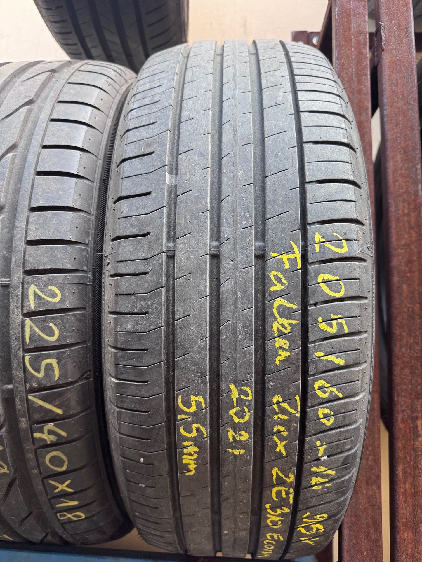 205/60R16 Falken nyári gumi eladó