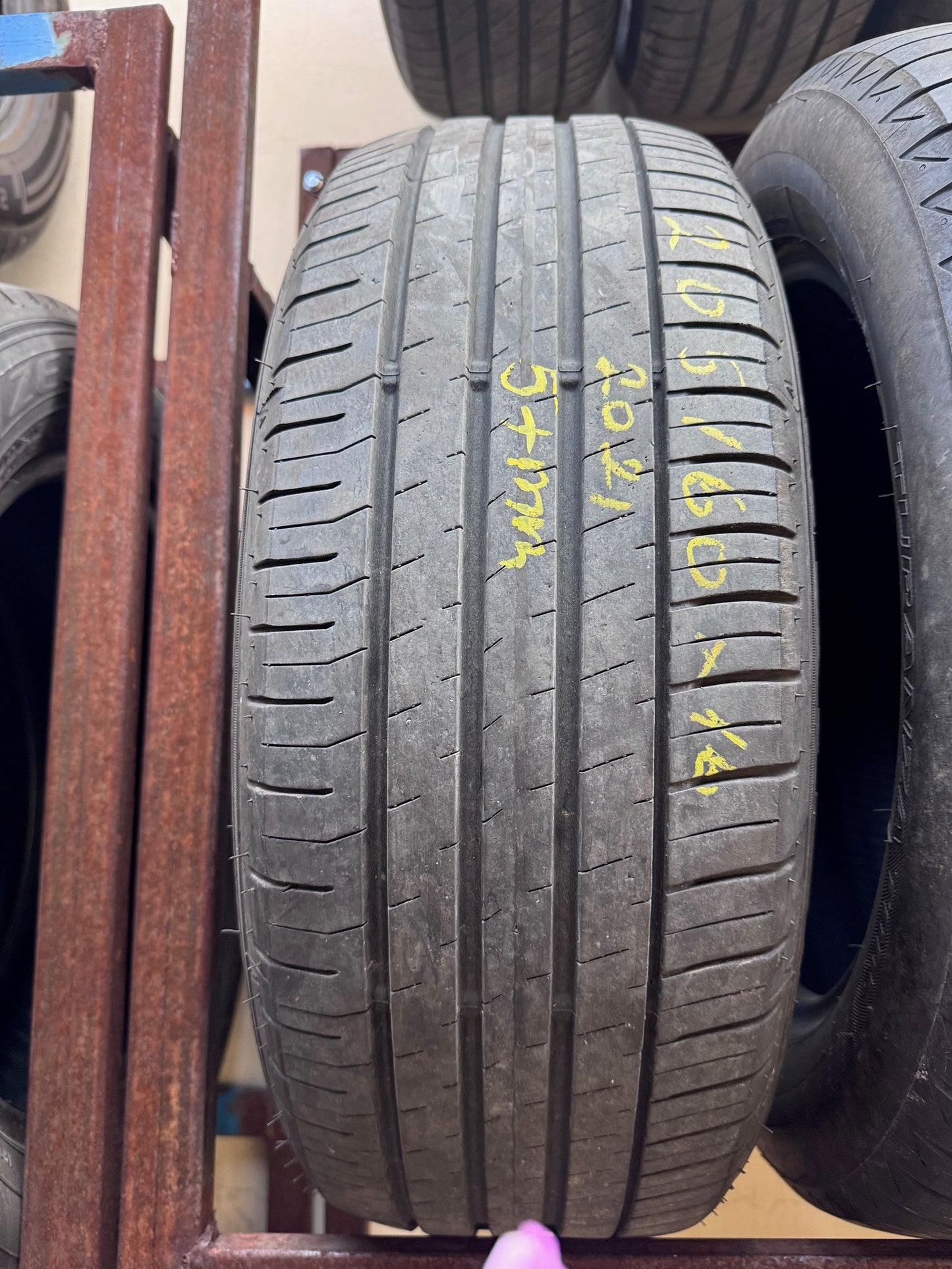 205/60R16 Falken nyári gumi eladó