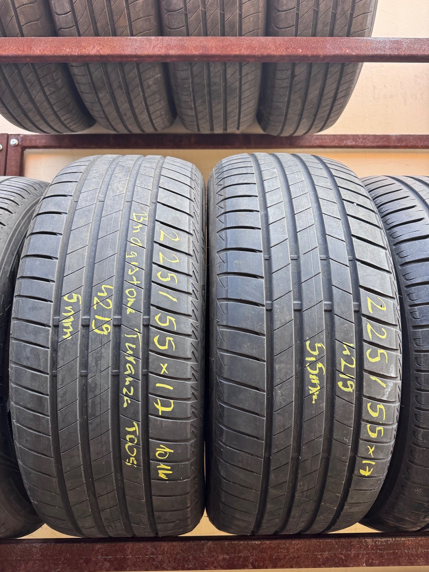 225/55R17 Bridgestone nyári gumi eladó