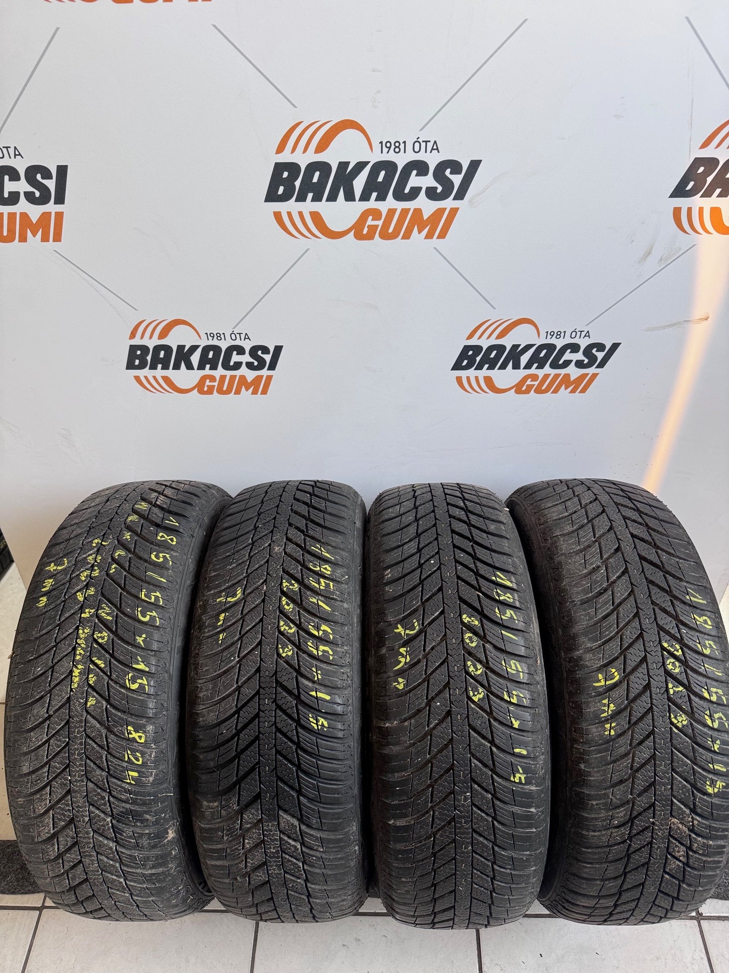 185/55R15 Nexen 4évszakos gumi eladó