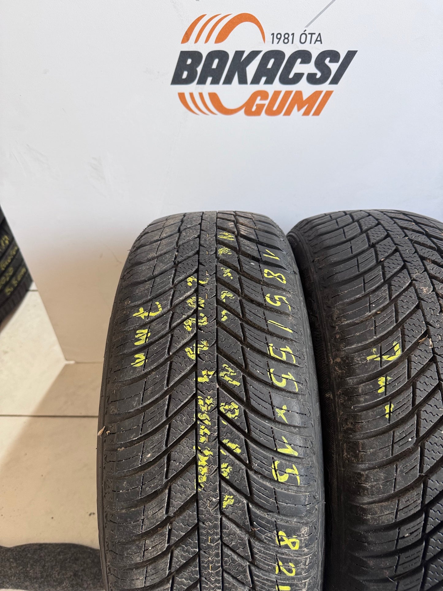 185/55R15 Nexen 4évszakos gumi eladó