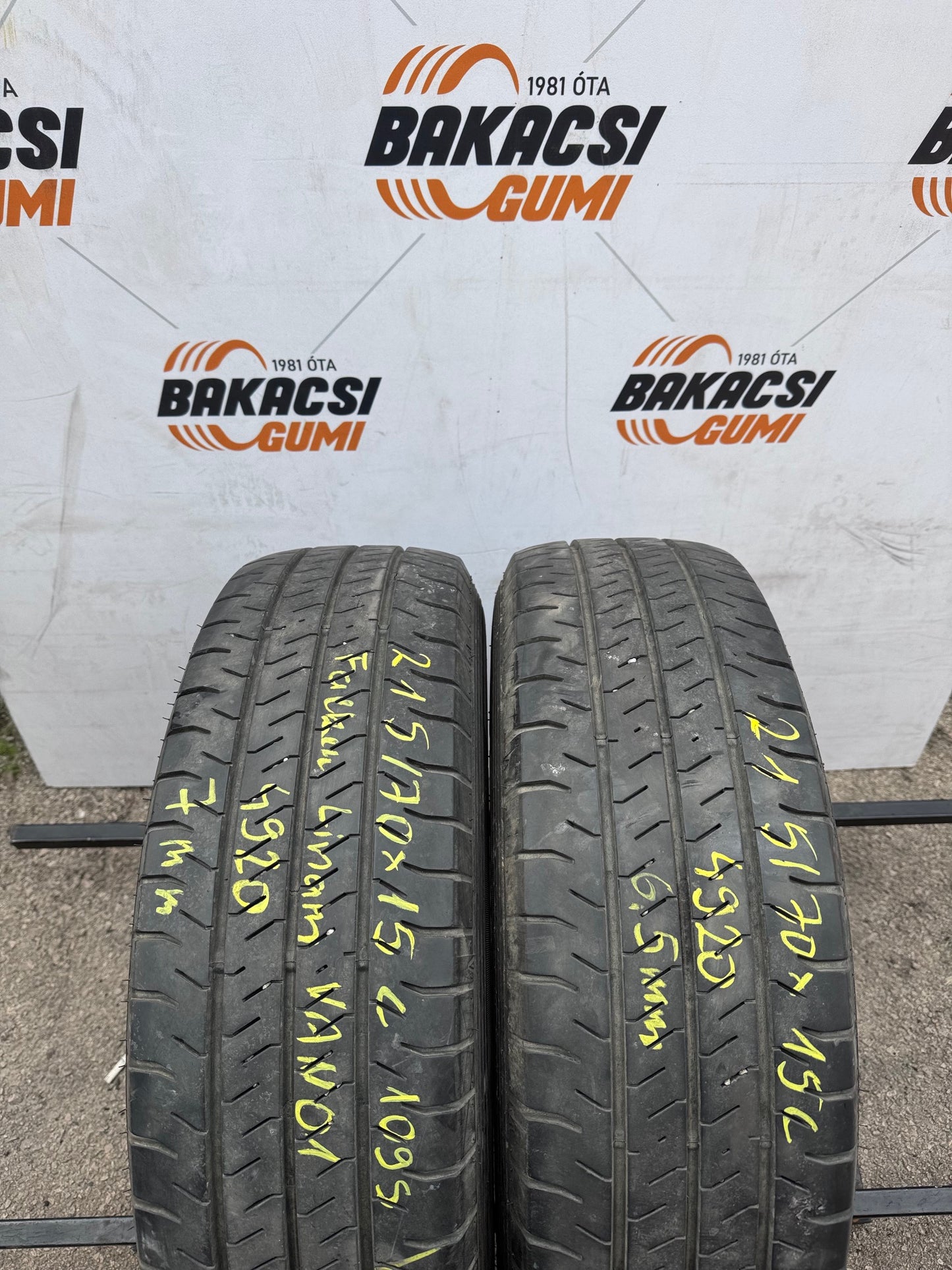 215/70R15C Falken nyári gumi eladó