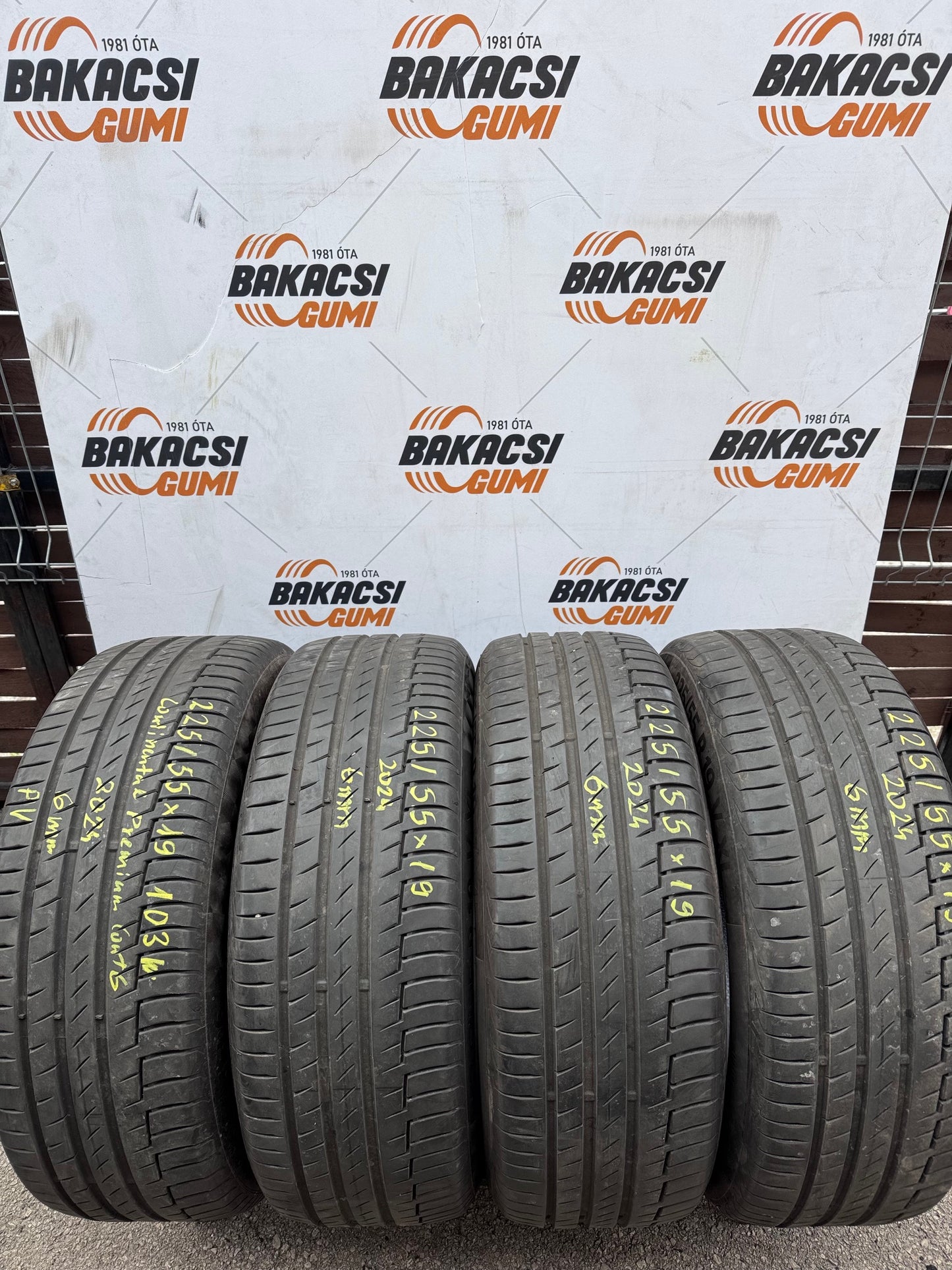 205/55R19 Continental nyári gumi eladó