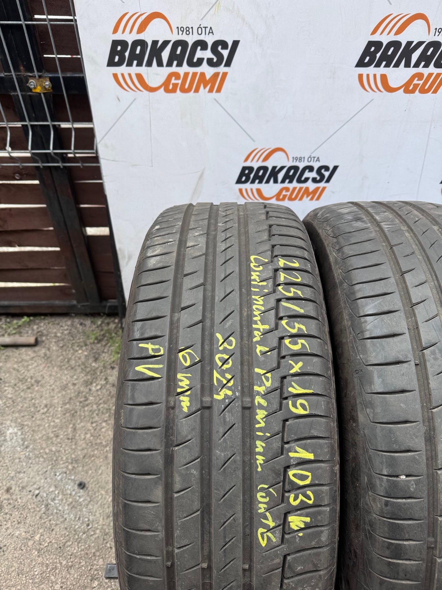 205/55R19 Continental nyári gumi eladó