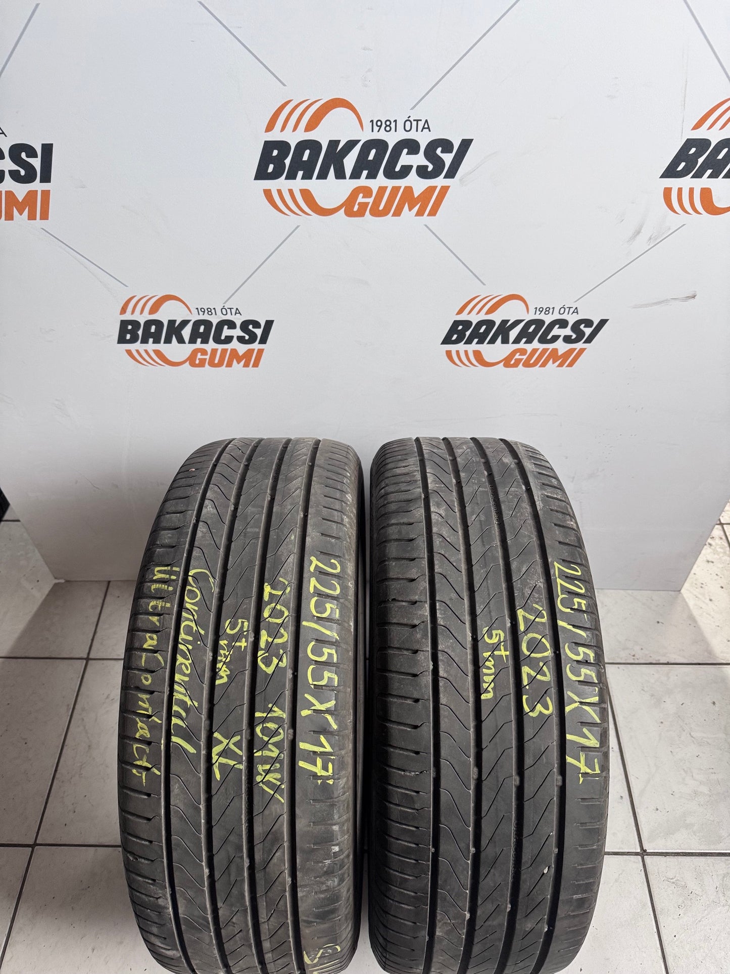 225/55R17 Continental nyári gumi eladó