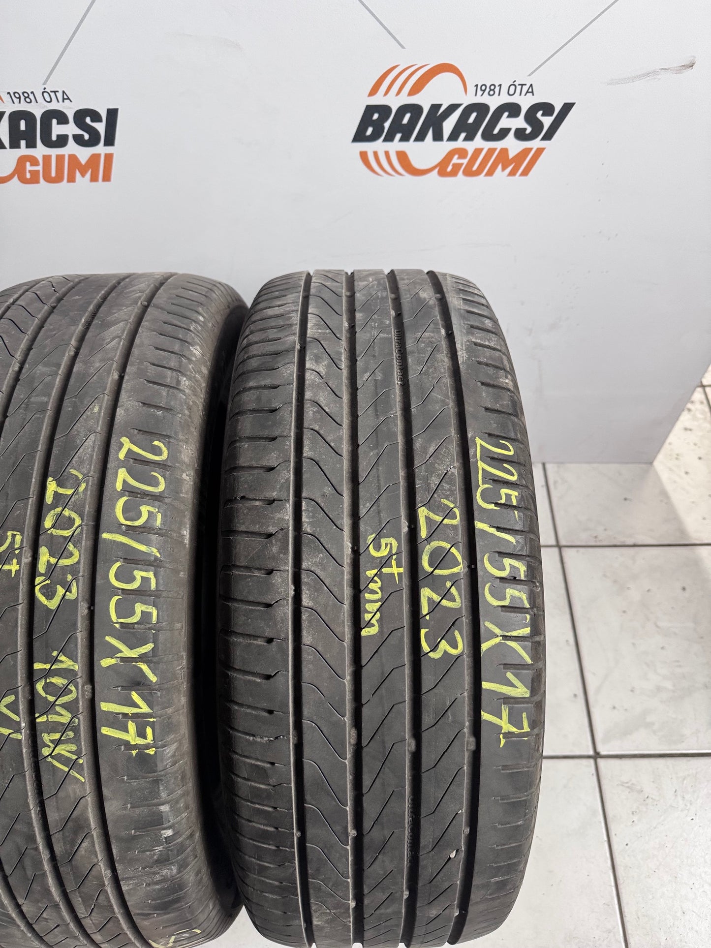 225/55R17 Continental nyári gumi eladó