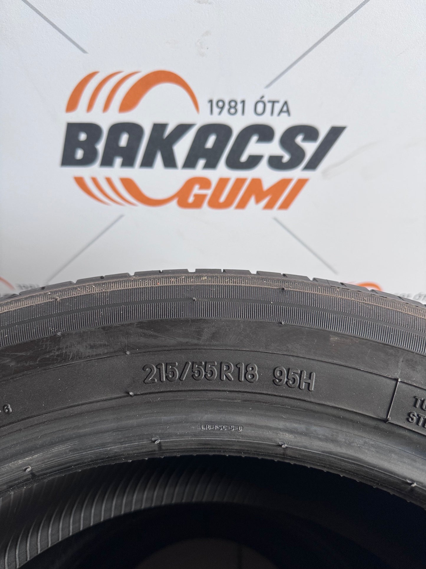 215/55R18 Toyo nyári gumi eladó