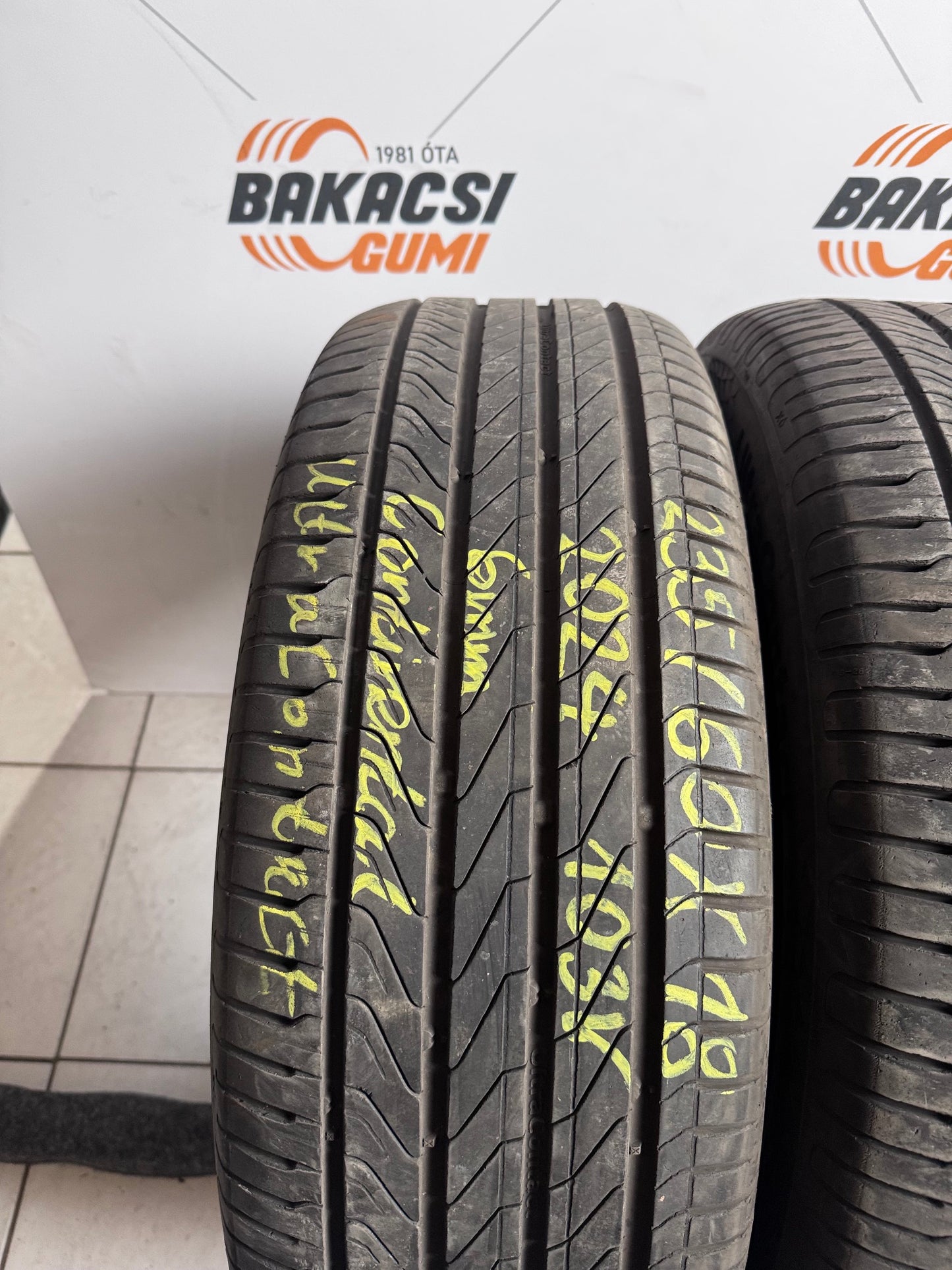 235/60R18 Continental nyári gumi eladó