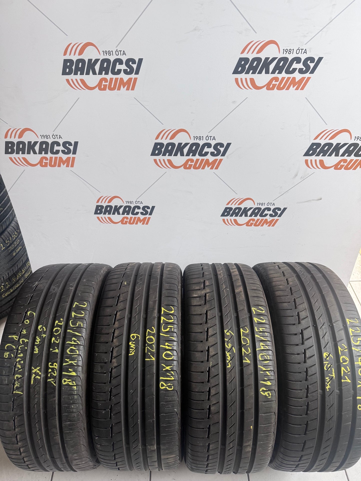225/40R18 Continental nyári gumi eladó