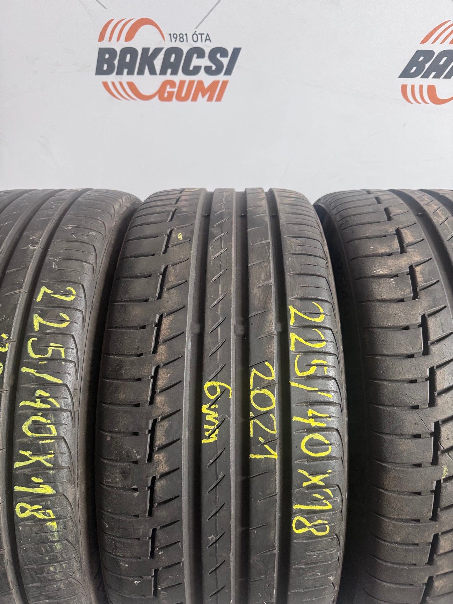 225/40R18 Continental nyári gumi eladó