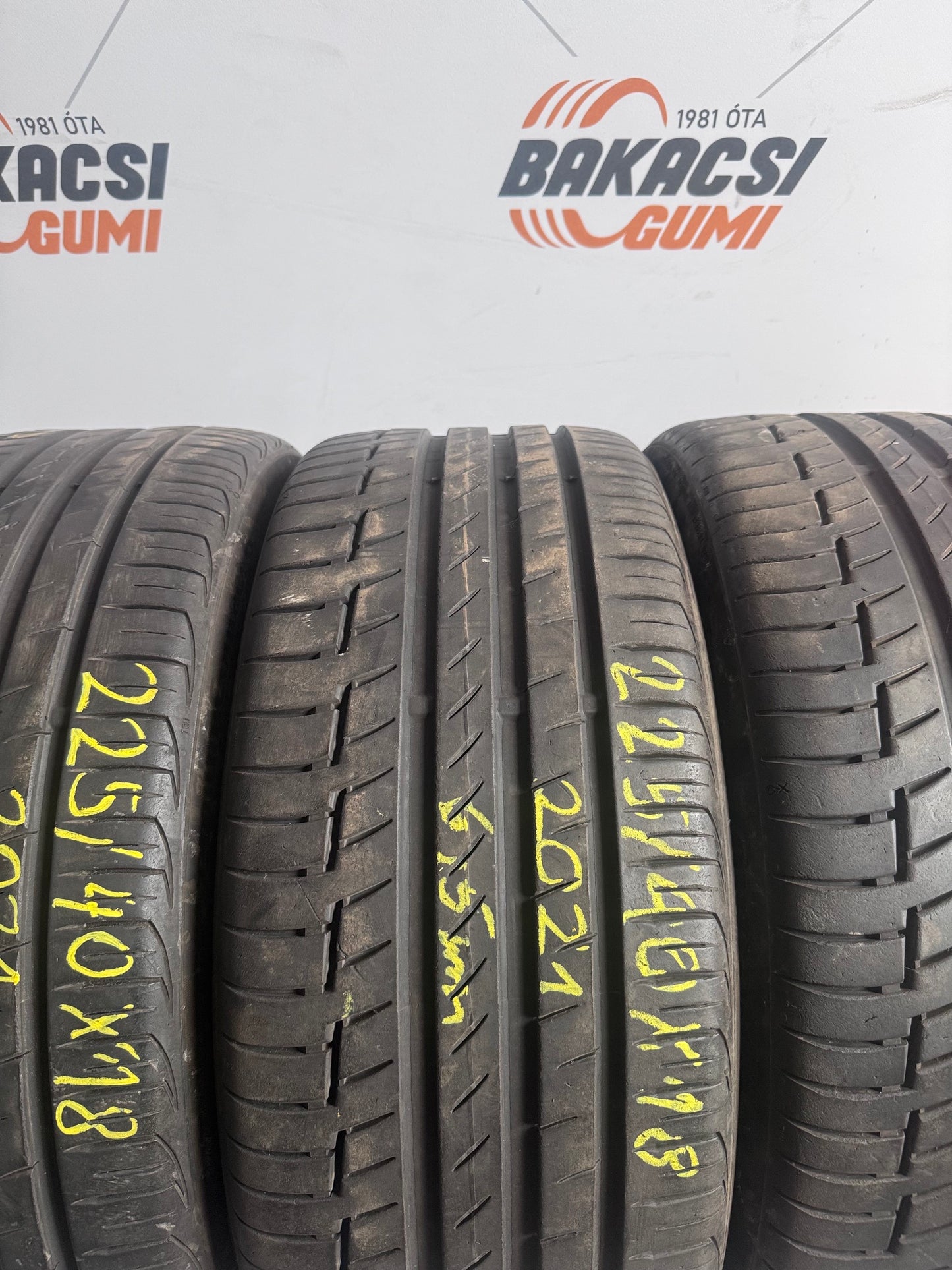 225/40R18 Continental nyári gumi eladó