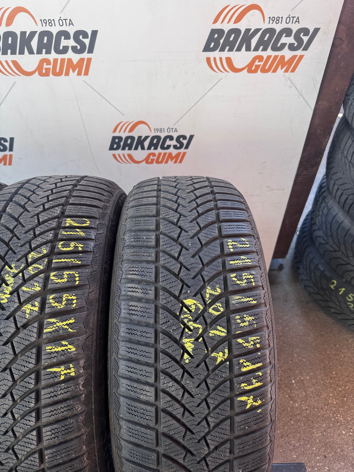 215/55R17 Semperit téli gumi eladó