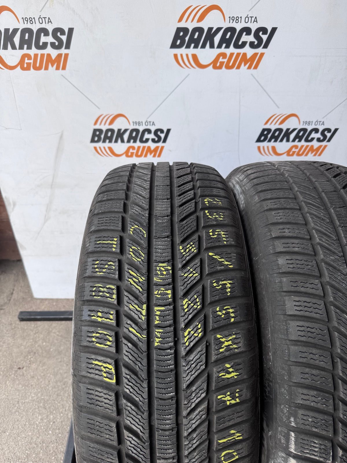 235/55R17 Continental téli gumi eladó