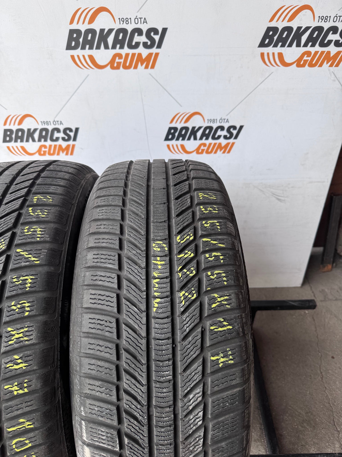 235/55R17 Continental téli gumi eladó