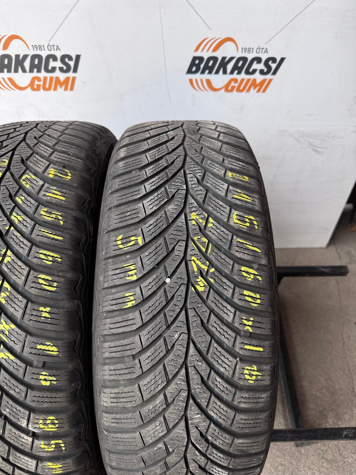 215/60R16 Continental téli gumi eladó