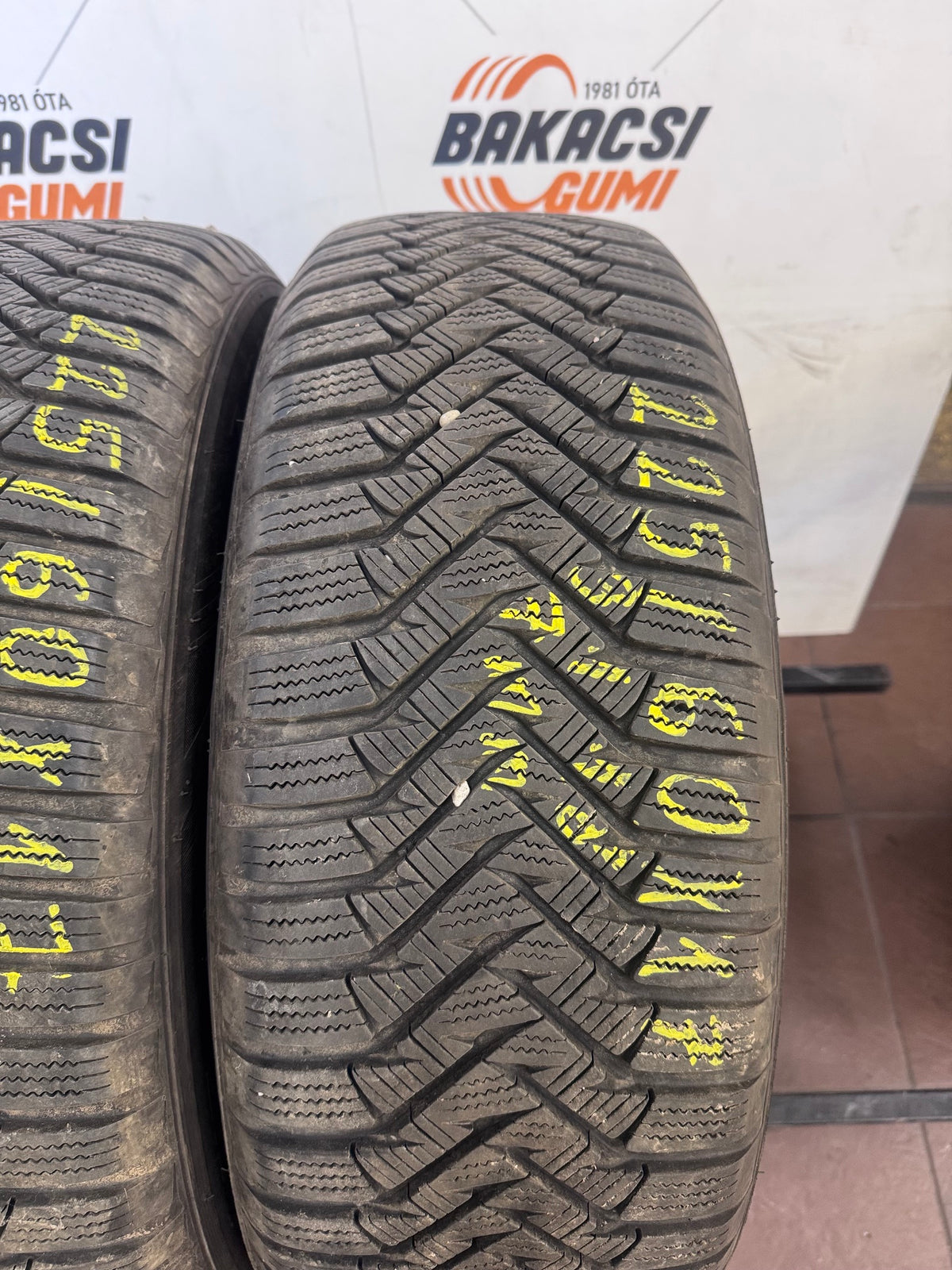 225/60R17 Laufenn téli gumi eladó