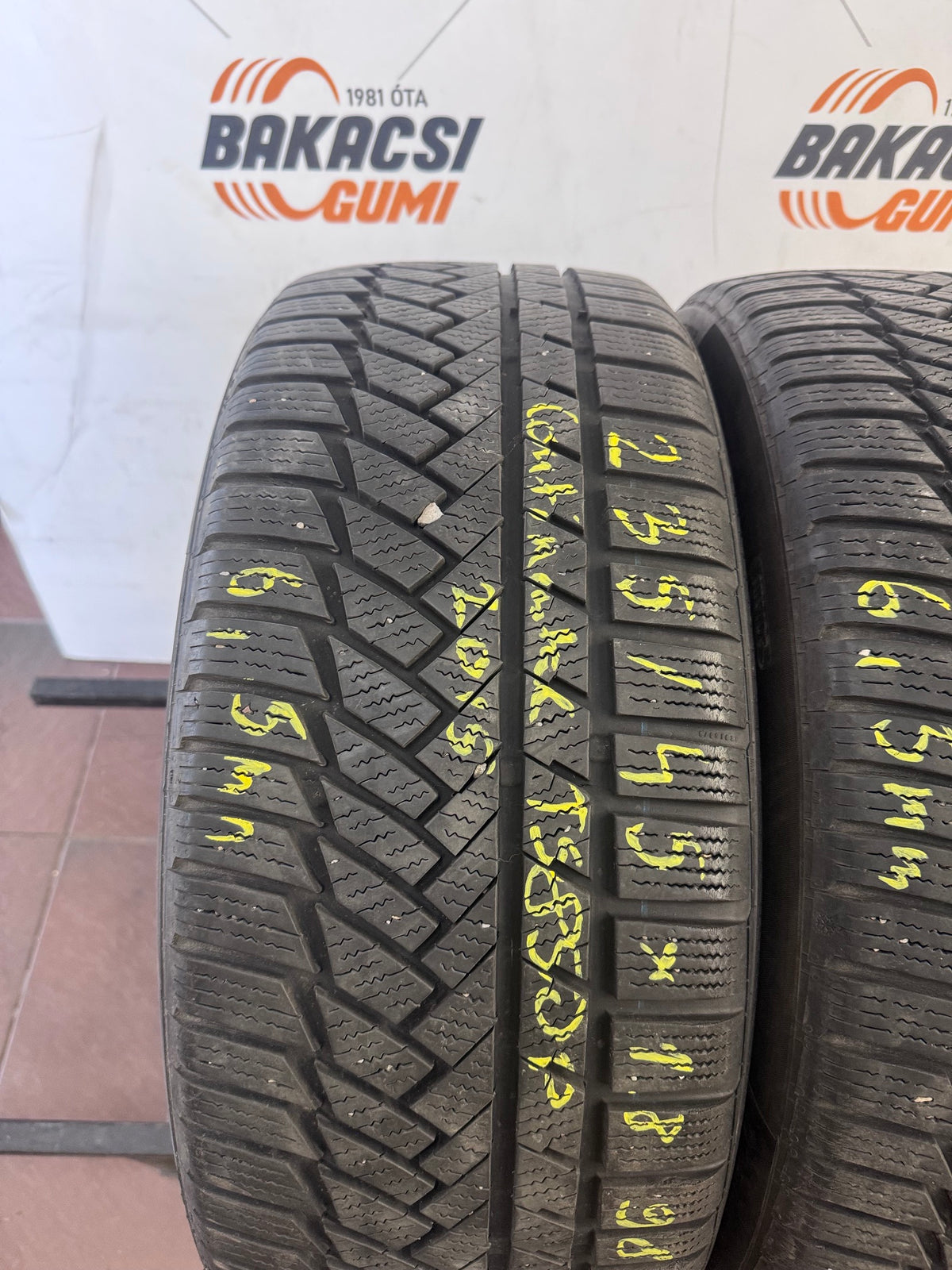 235/45R18 Continental téli gumi eladó