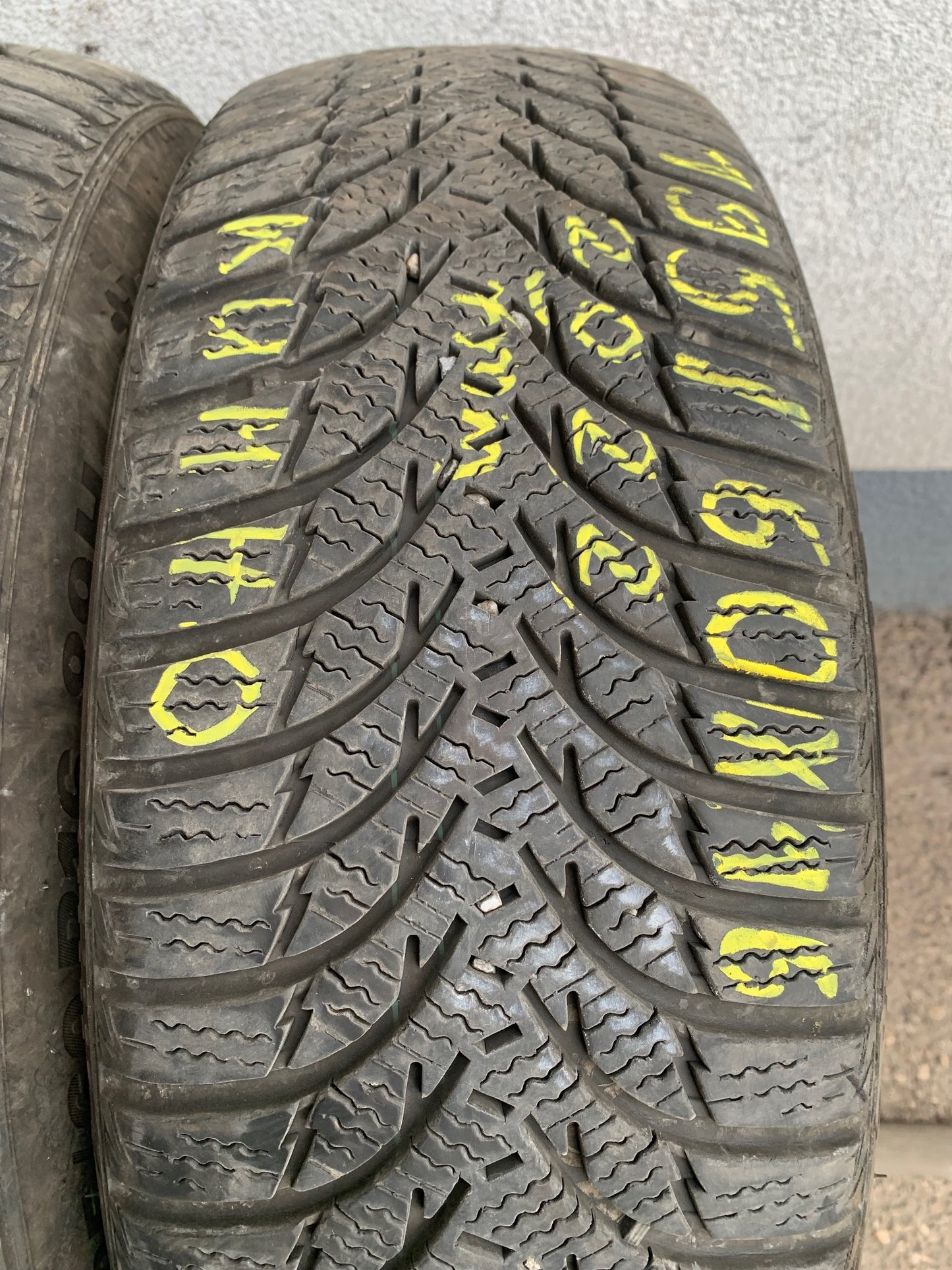 195/60R16 Kumho téli gumi eladó