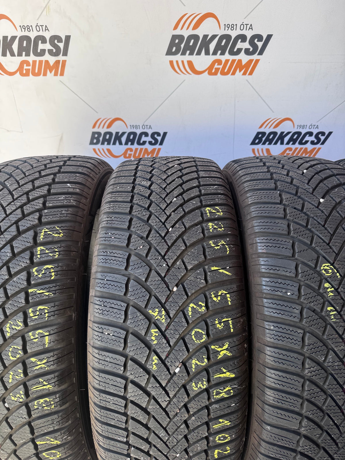225/55R18 Bridgestone téli gumi eladó