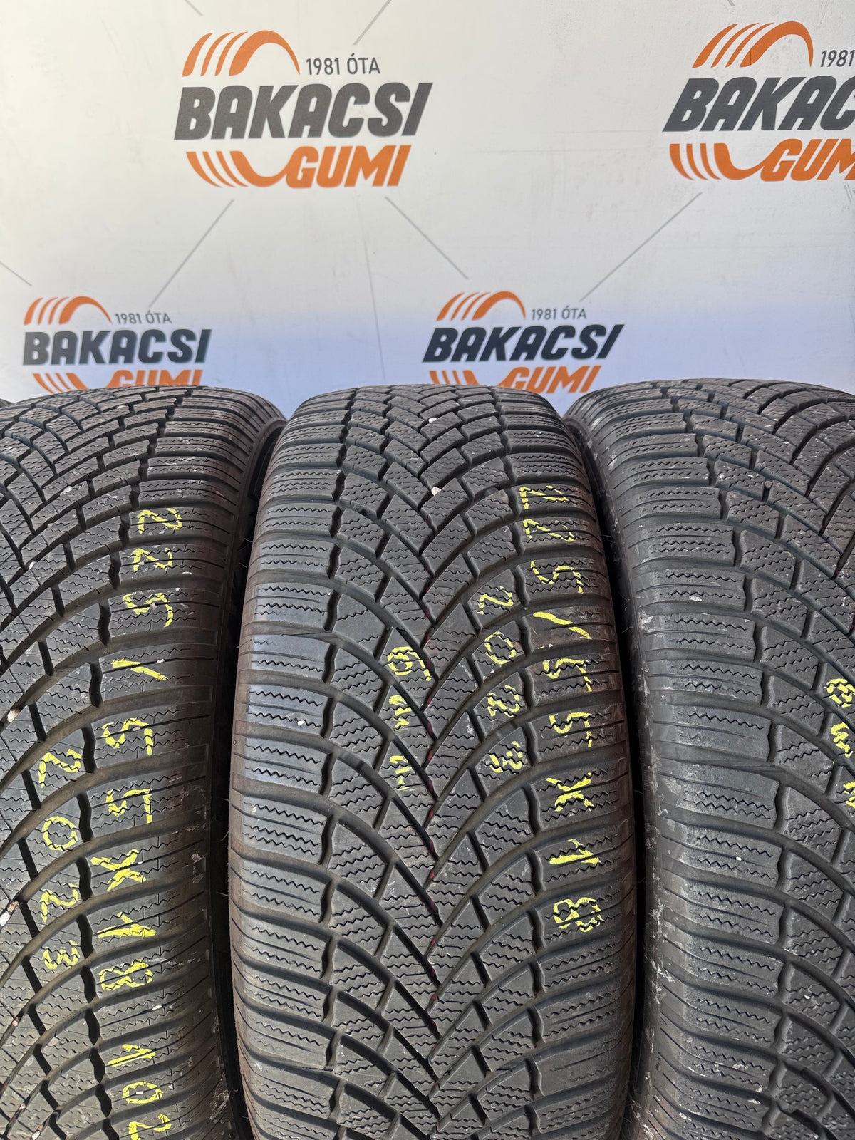 225/55R18 Bridgestone téli gumi eladó