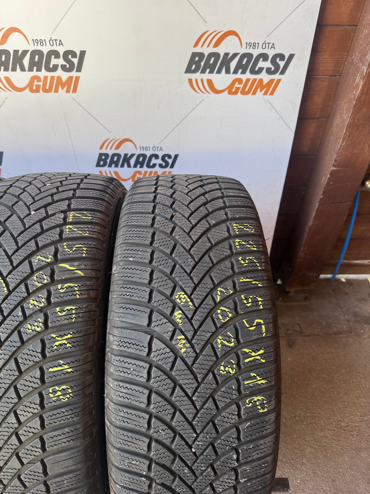 225/55R18 Bridgestone téli gumi eladó