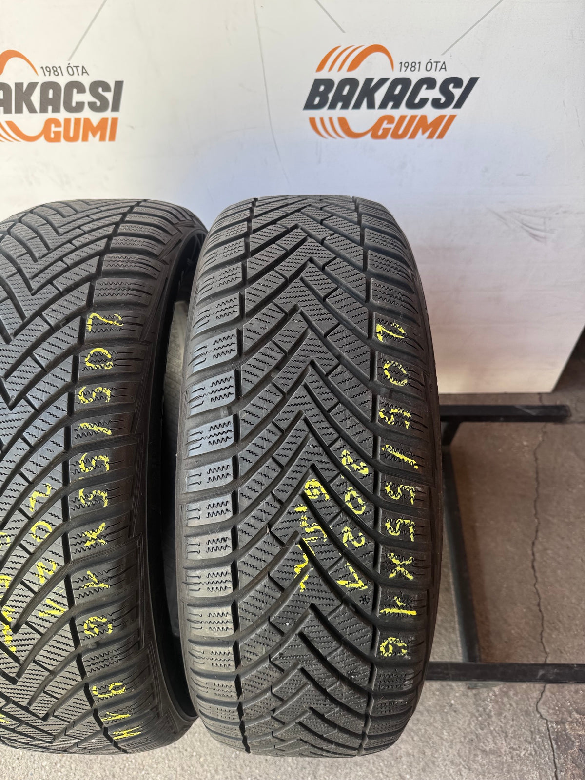 205/55R16 Vredestein téli gumi eladó