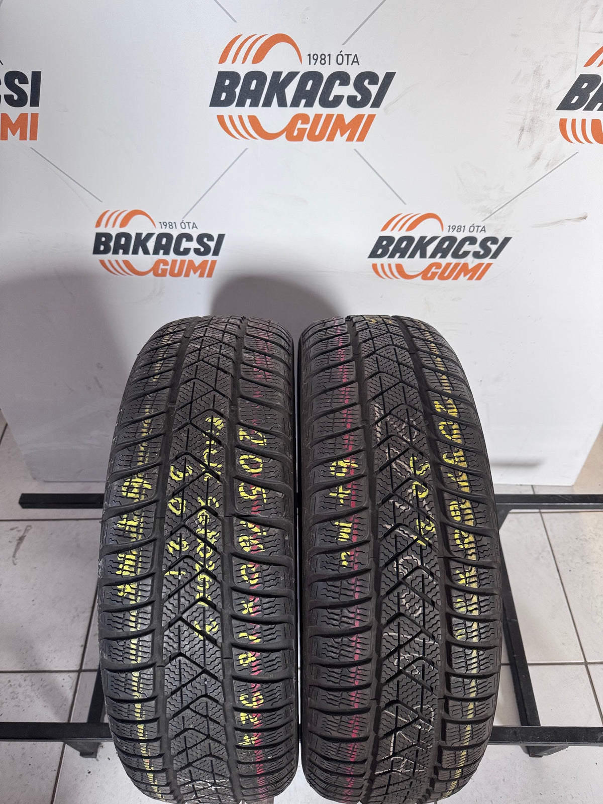 205/60R16 Pirelli téli gumi eladó