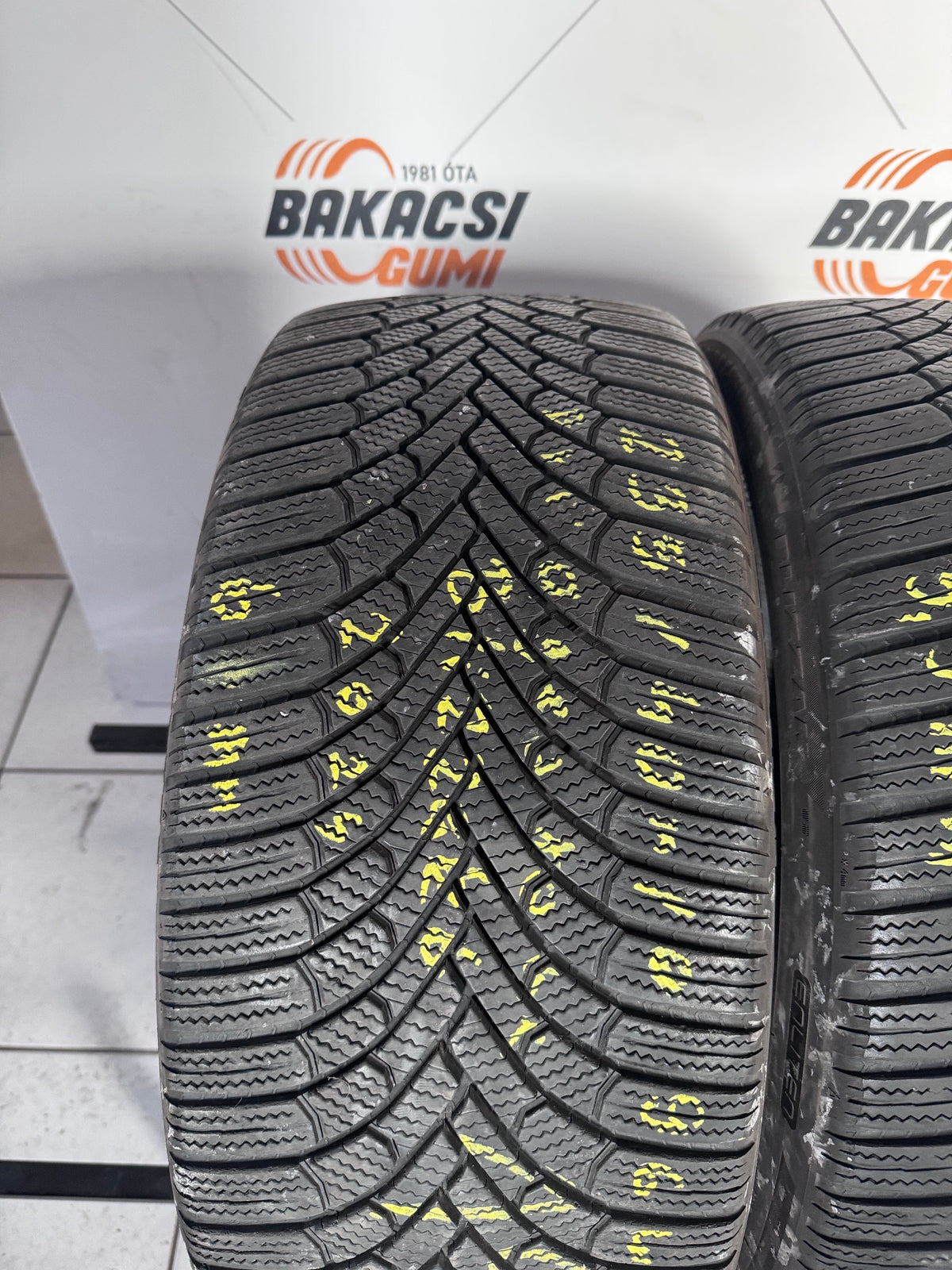 235/40R19 Bridgestone téli gumi eladó
